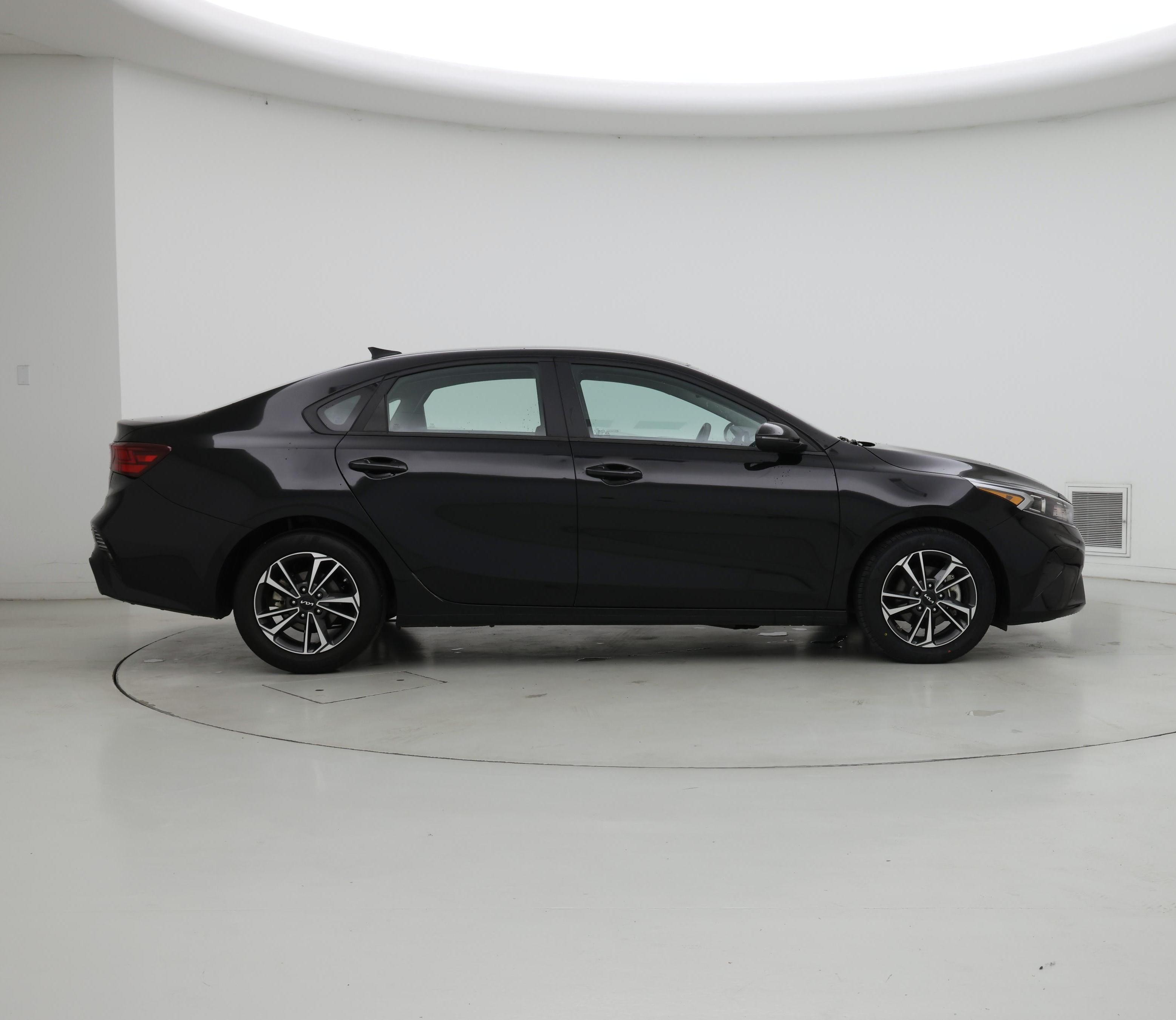 Thumbnail: 2024 Kia Forte - 7