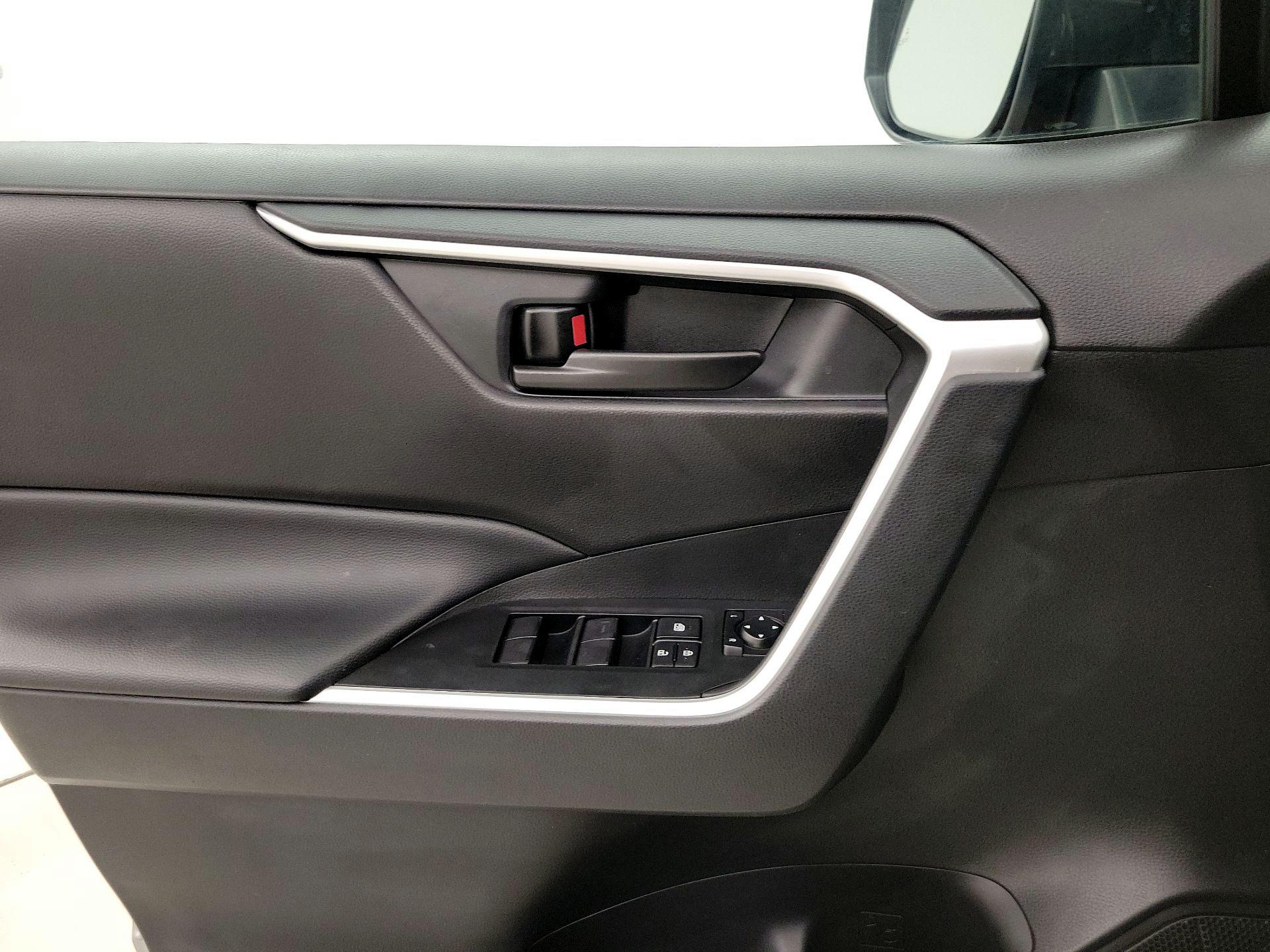 Thumbnail: 2024 Toyota RAV4 - 12