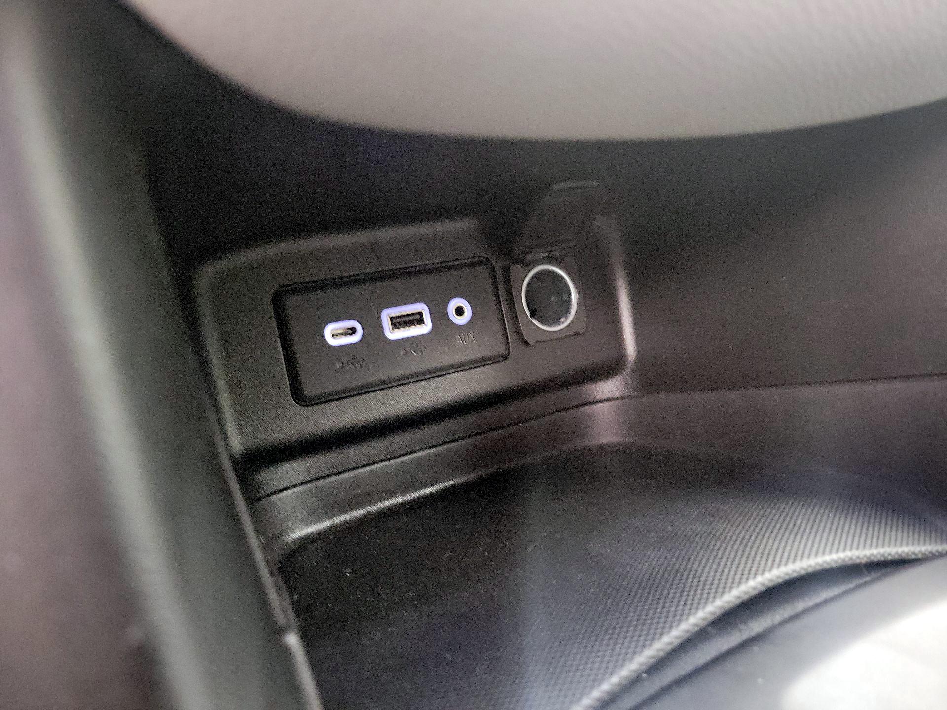 Thumbnail: 2020 Chevrolet Equinox - 18