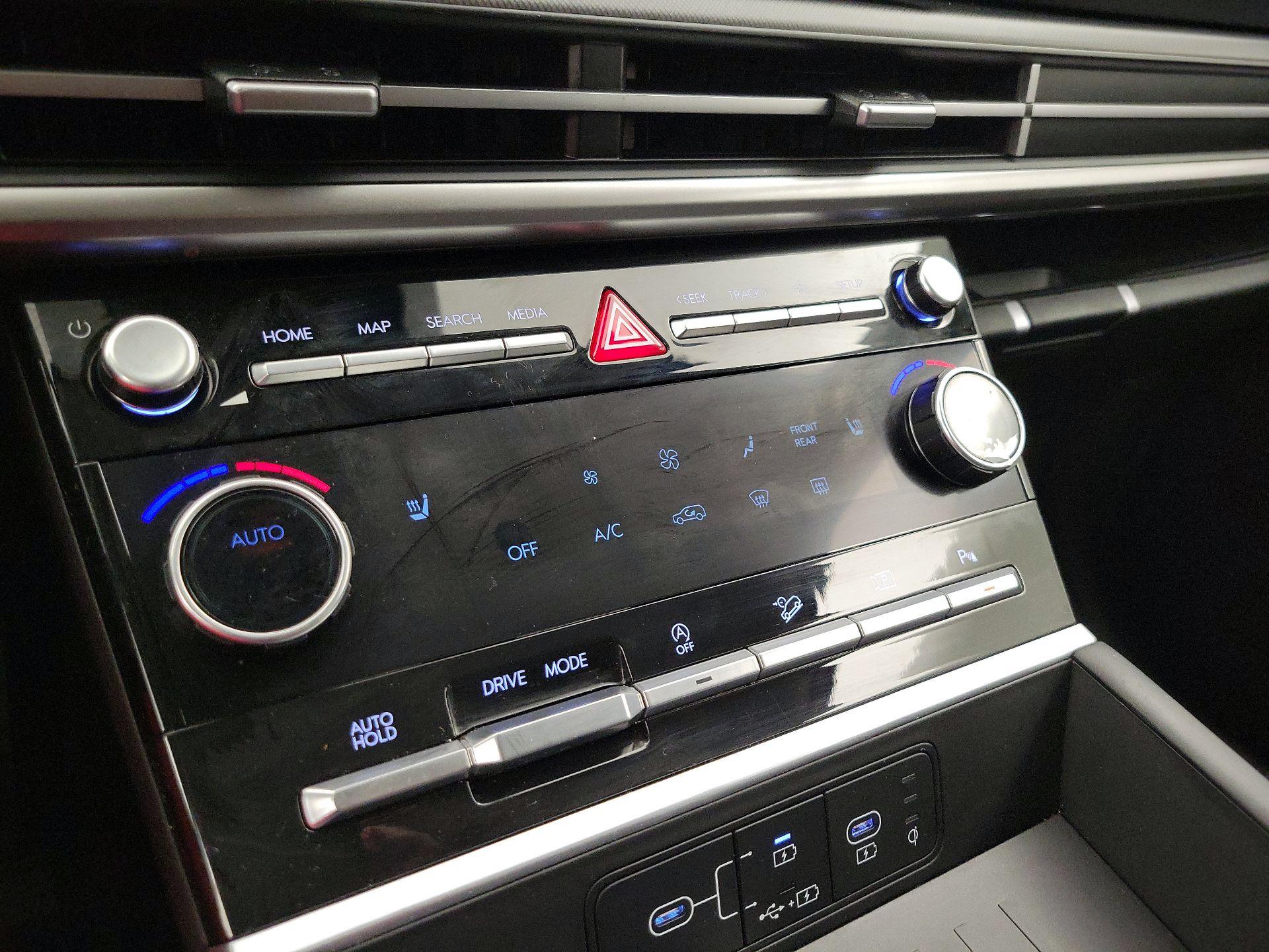 Thumbnail: 2024 Hyundai Santa Fe - 16