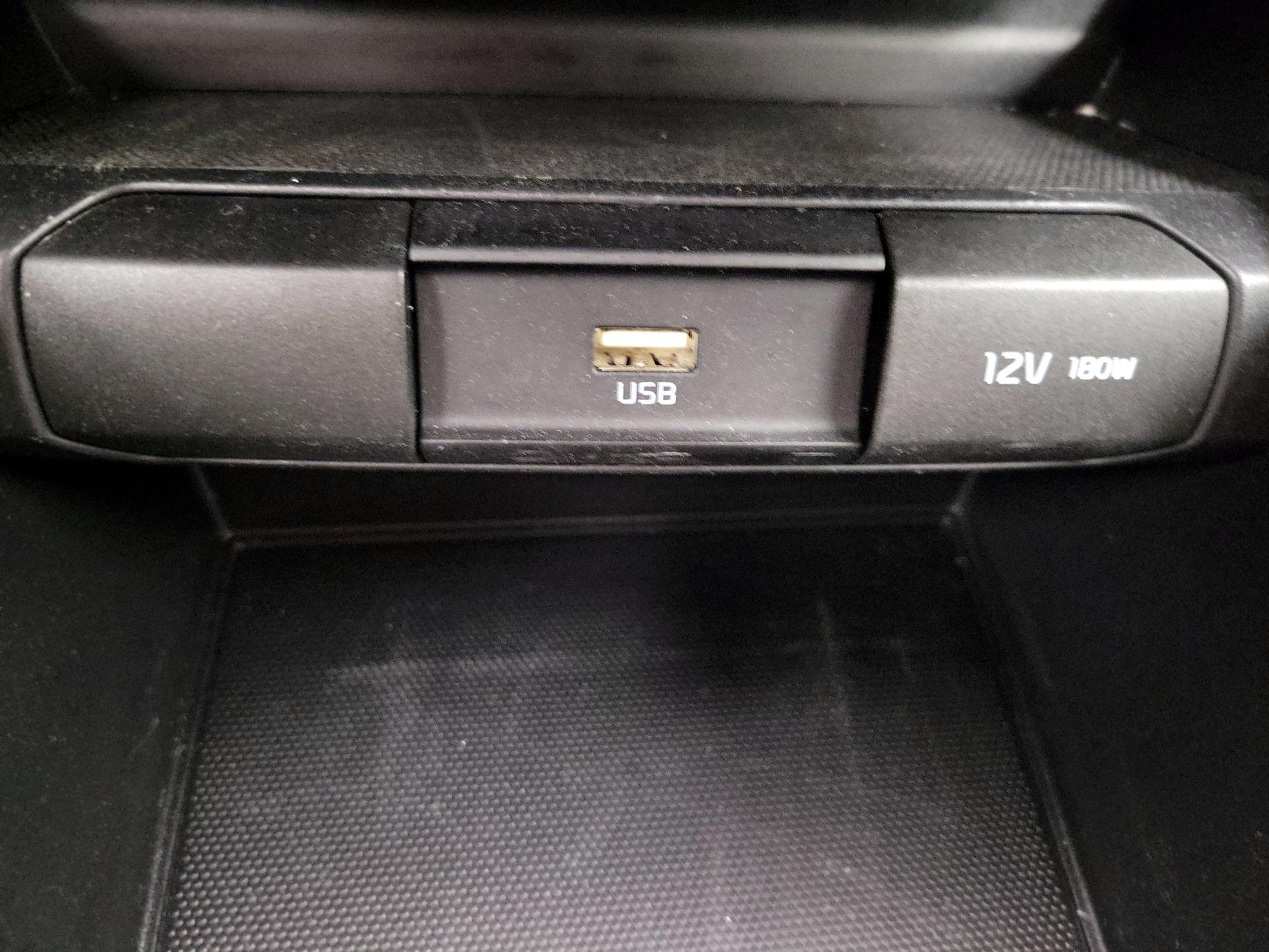 Thumbnail: 2022 Kia Rio - 18