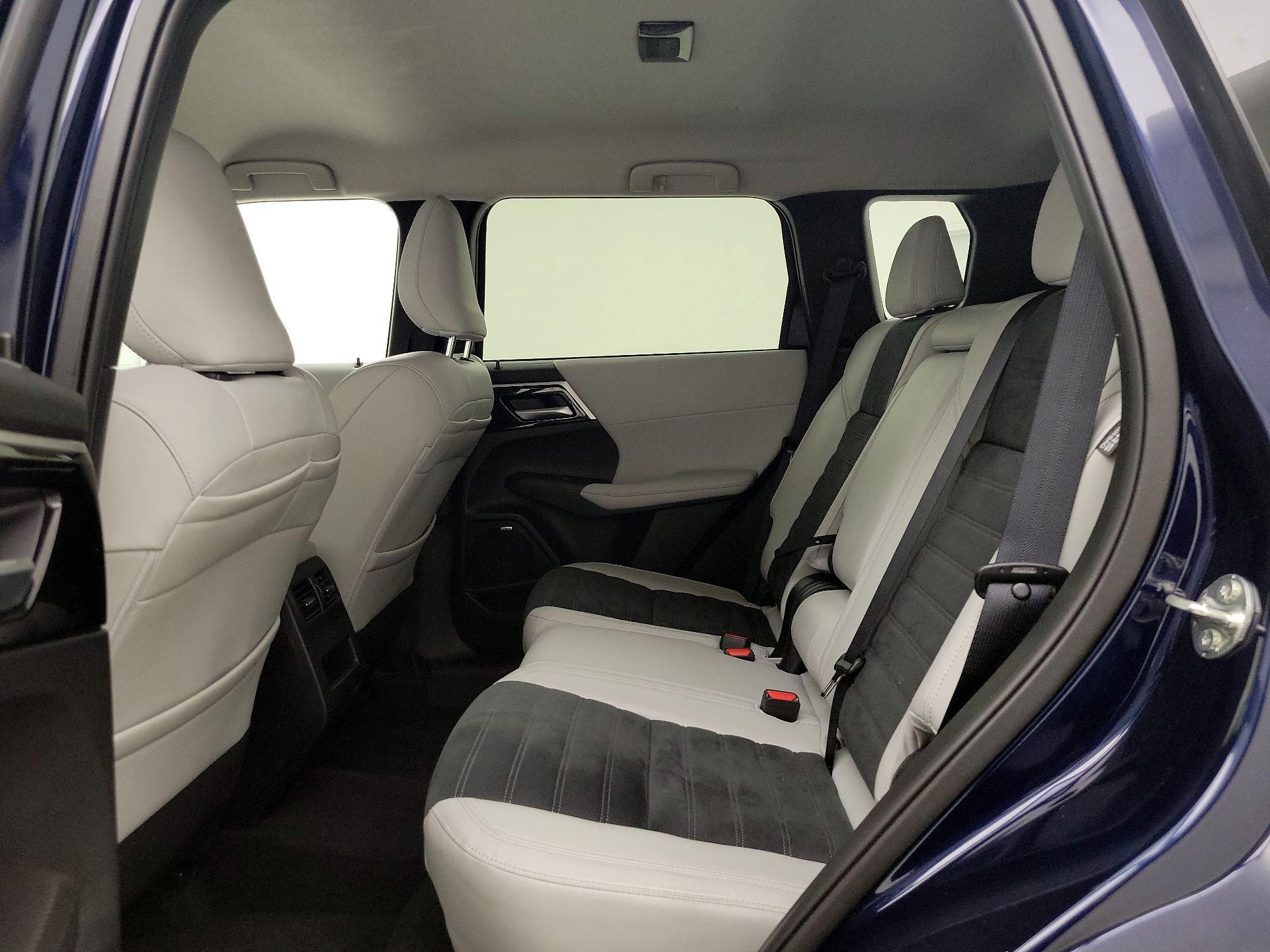 Thumbnail: 2025 Mitsubishi Outlander - 20