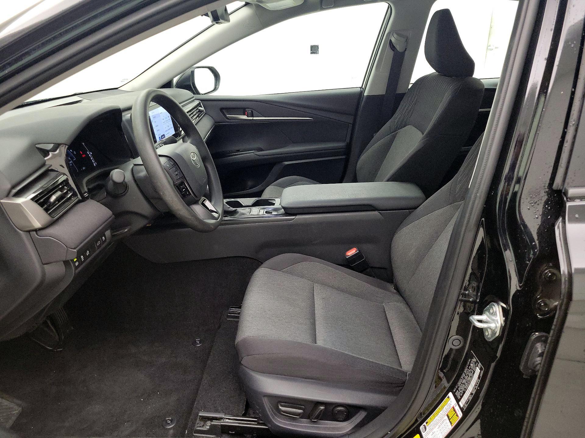 Thumbnail: 2025 Toyota Camry - 11