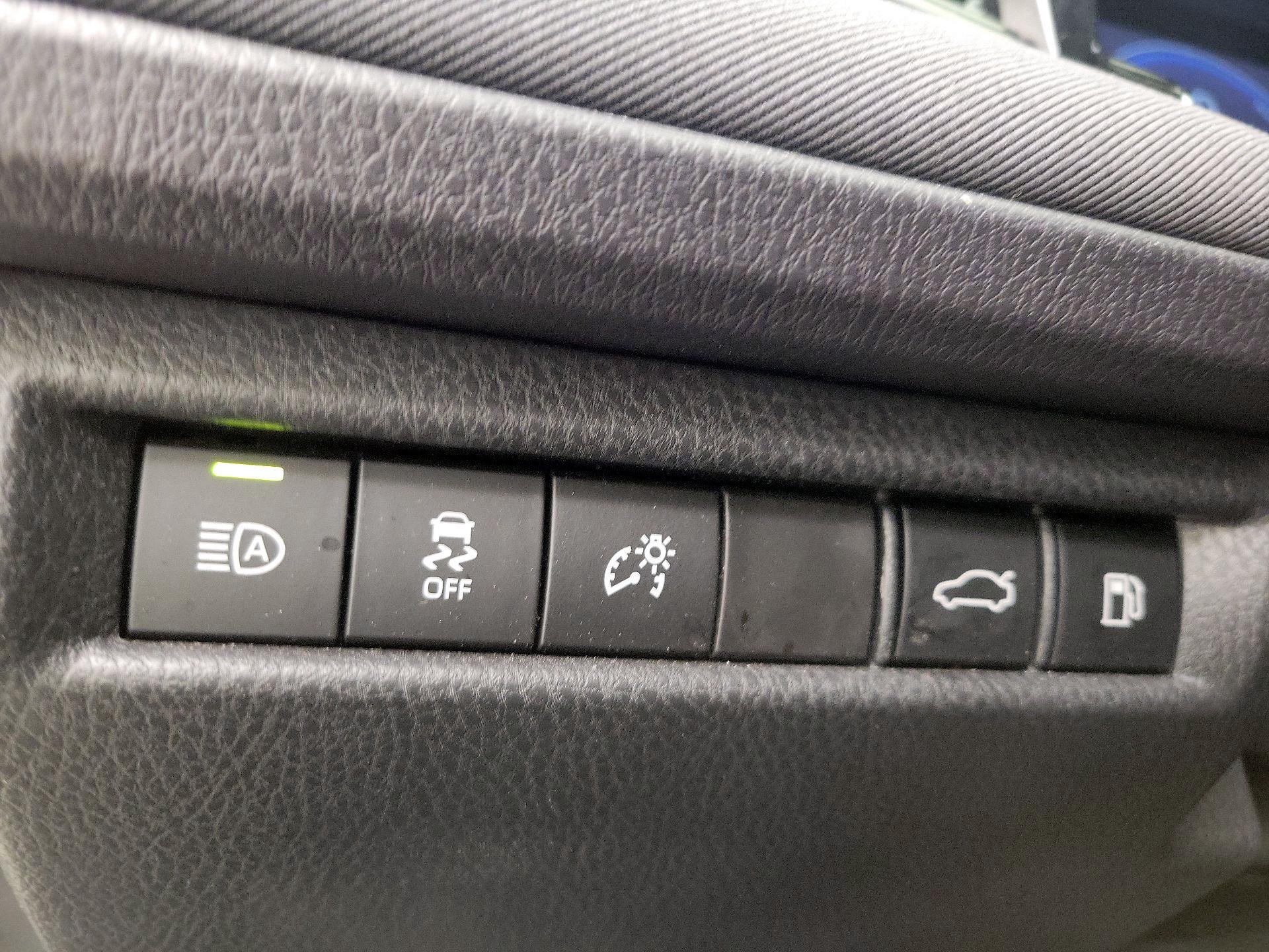 Thumbnail: 2025 Toyota Camry - 13