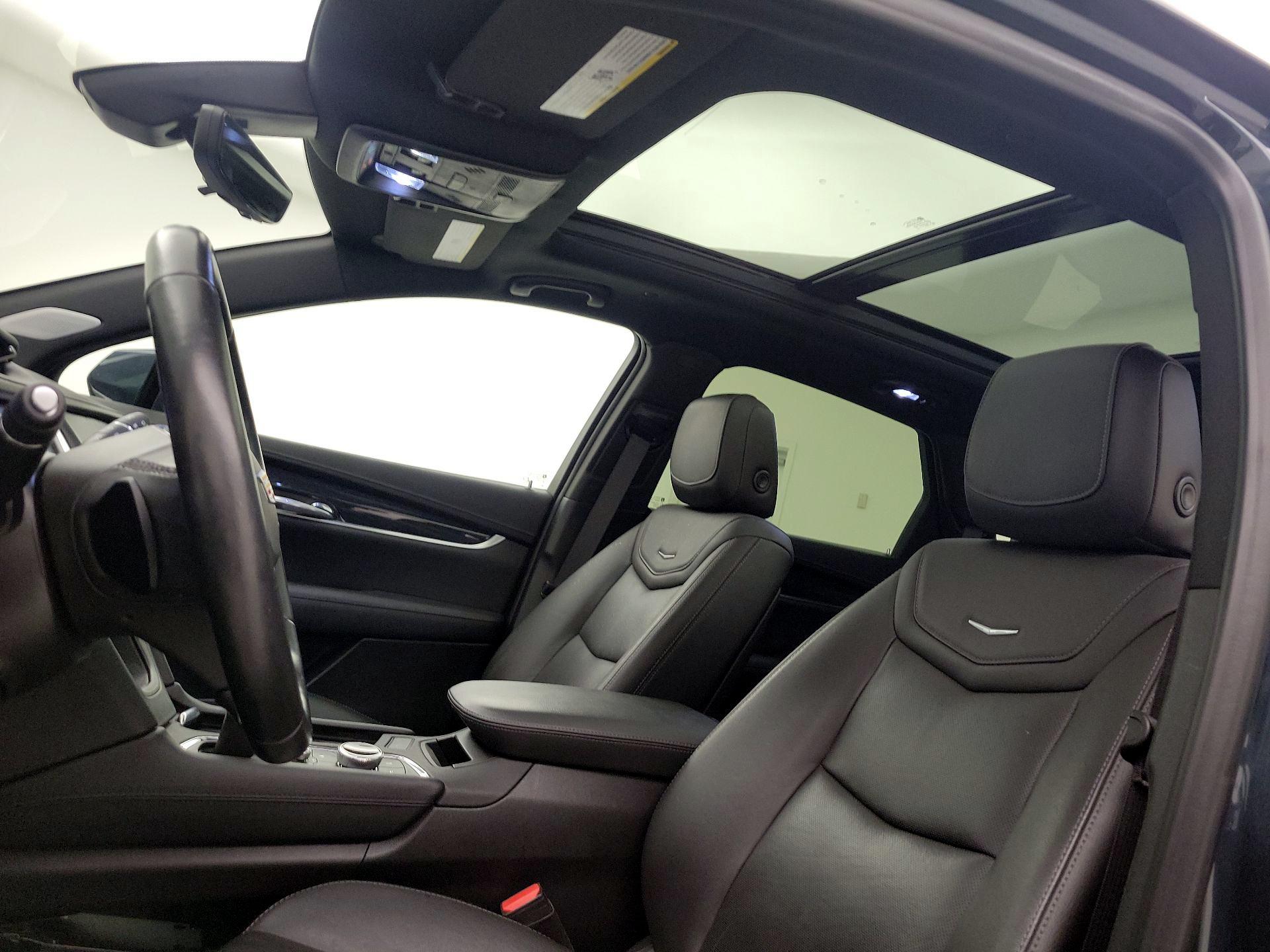 Thumbnail: 2020 Cadillac XT5 - 20