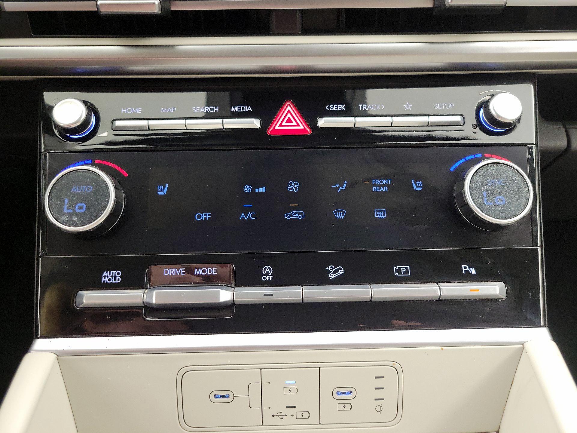 Thumbnail: 2024 Hyundai Santa Fe - 16