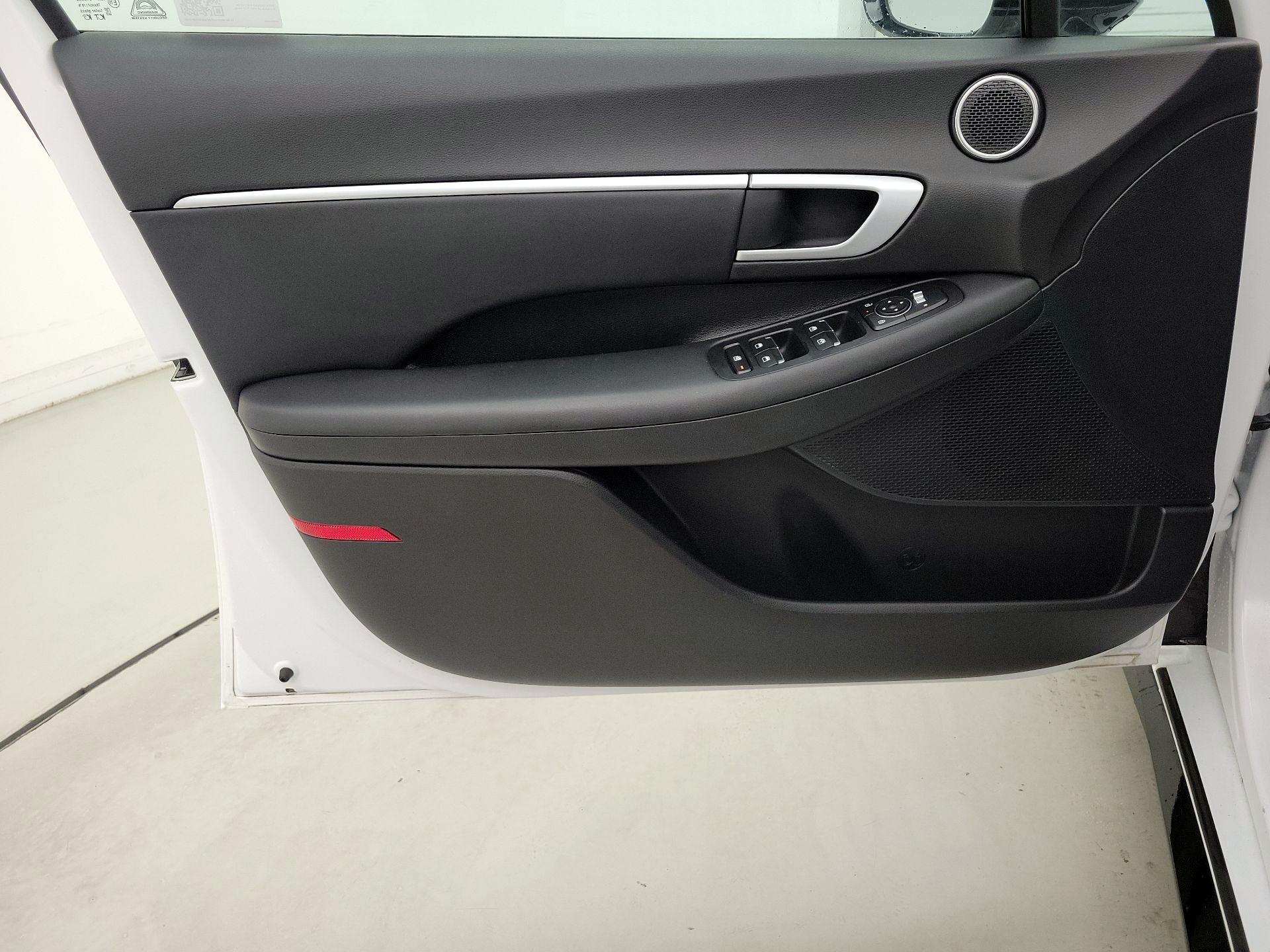 Thumbnail: 2025 Hyundai Sonata - 12