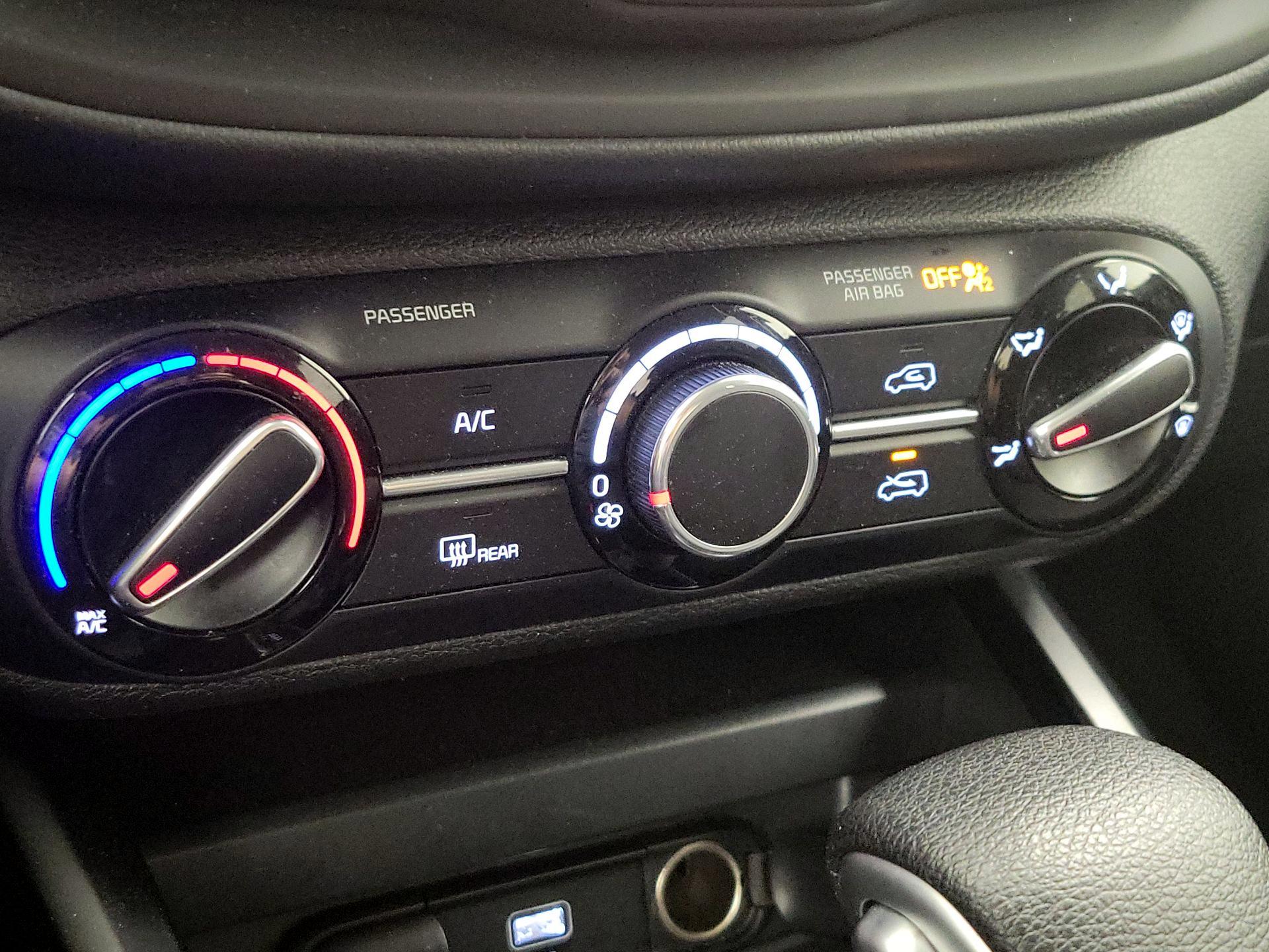 Thumbnail: 2025 Kia Soul - 16