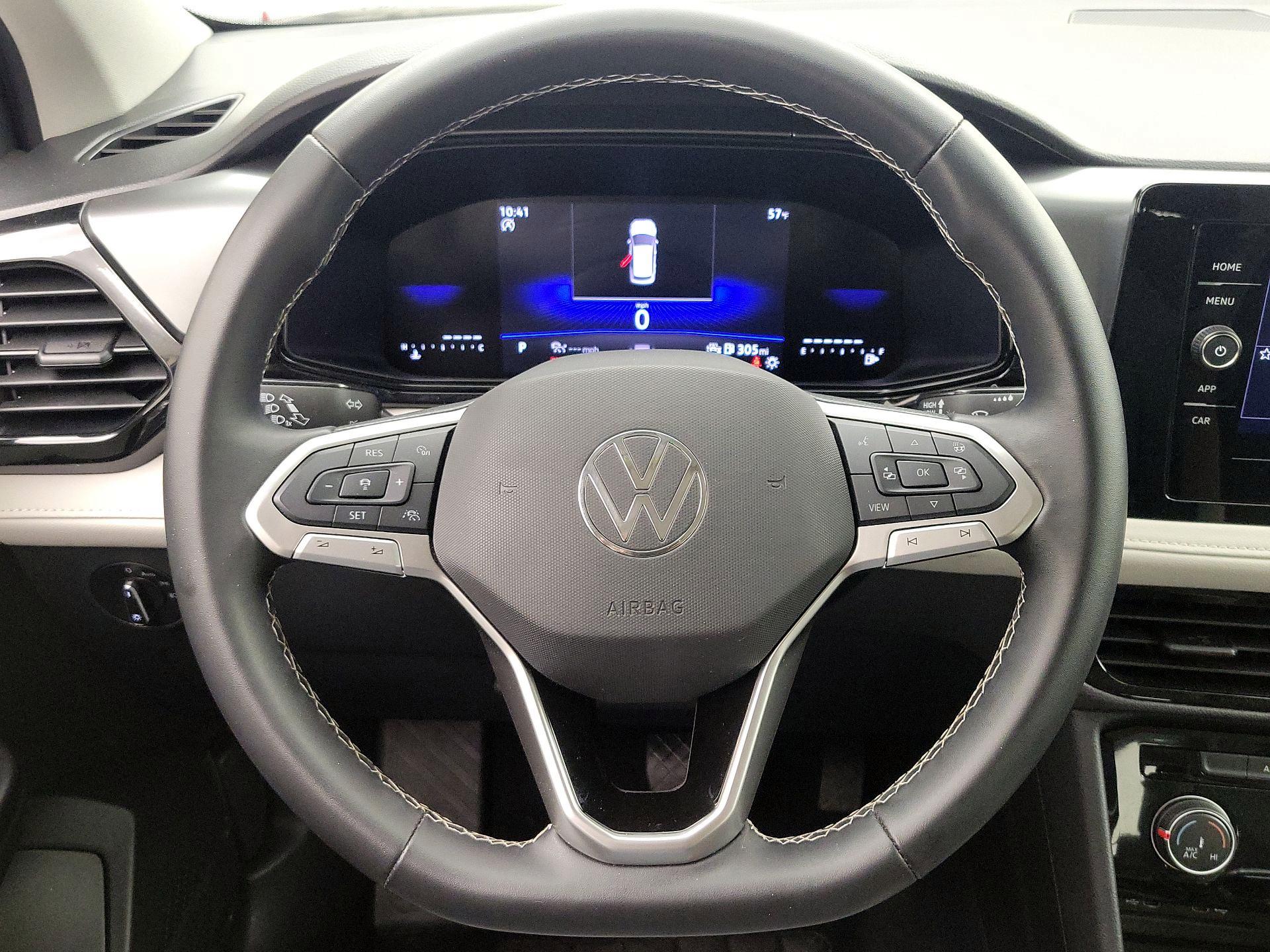 Thumbnail: 2025 Volkswagen Taos - 10