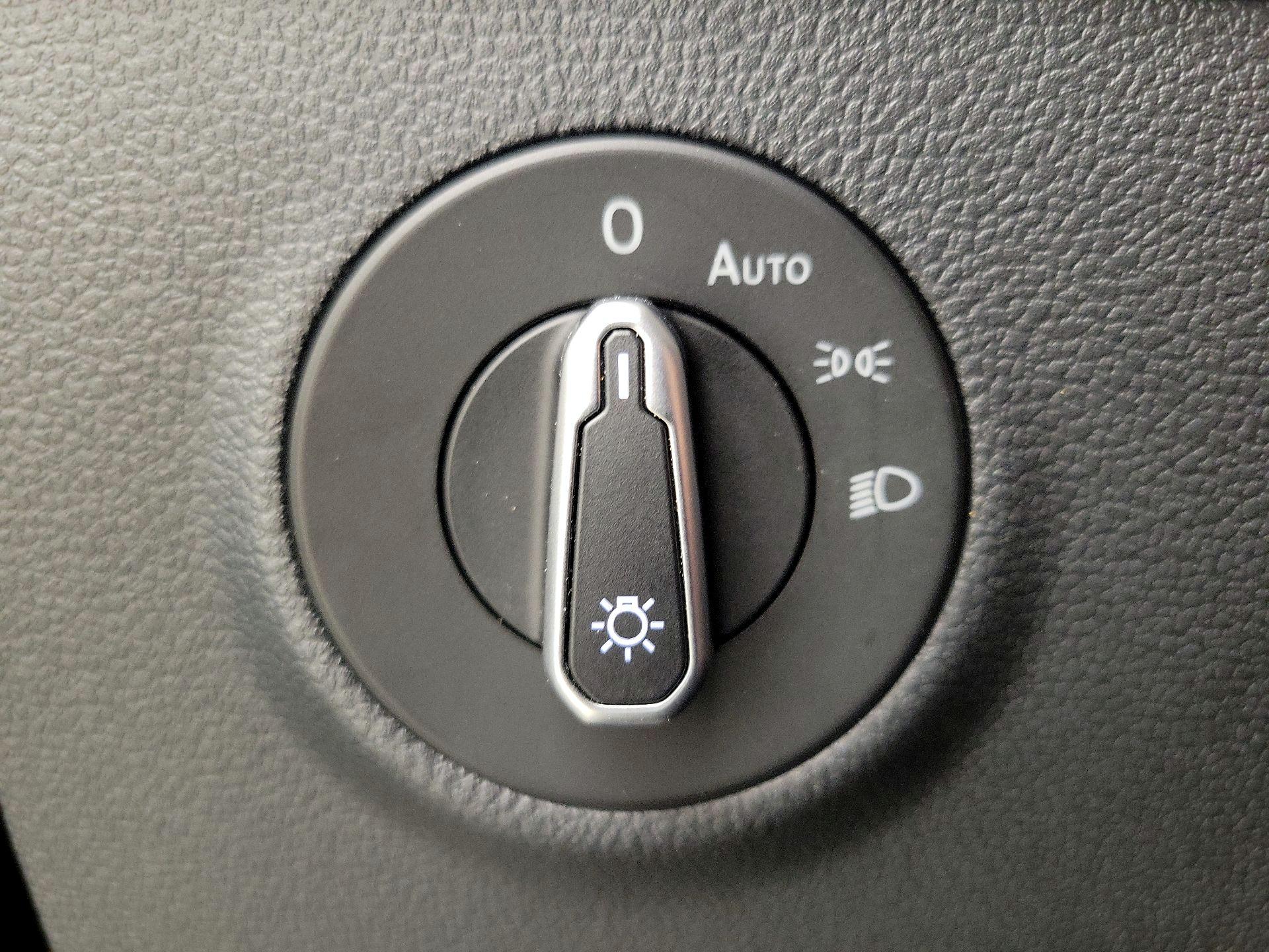 Thumbnail: 2025 Volkswagen Taos - 13