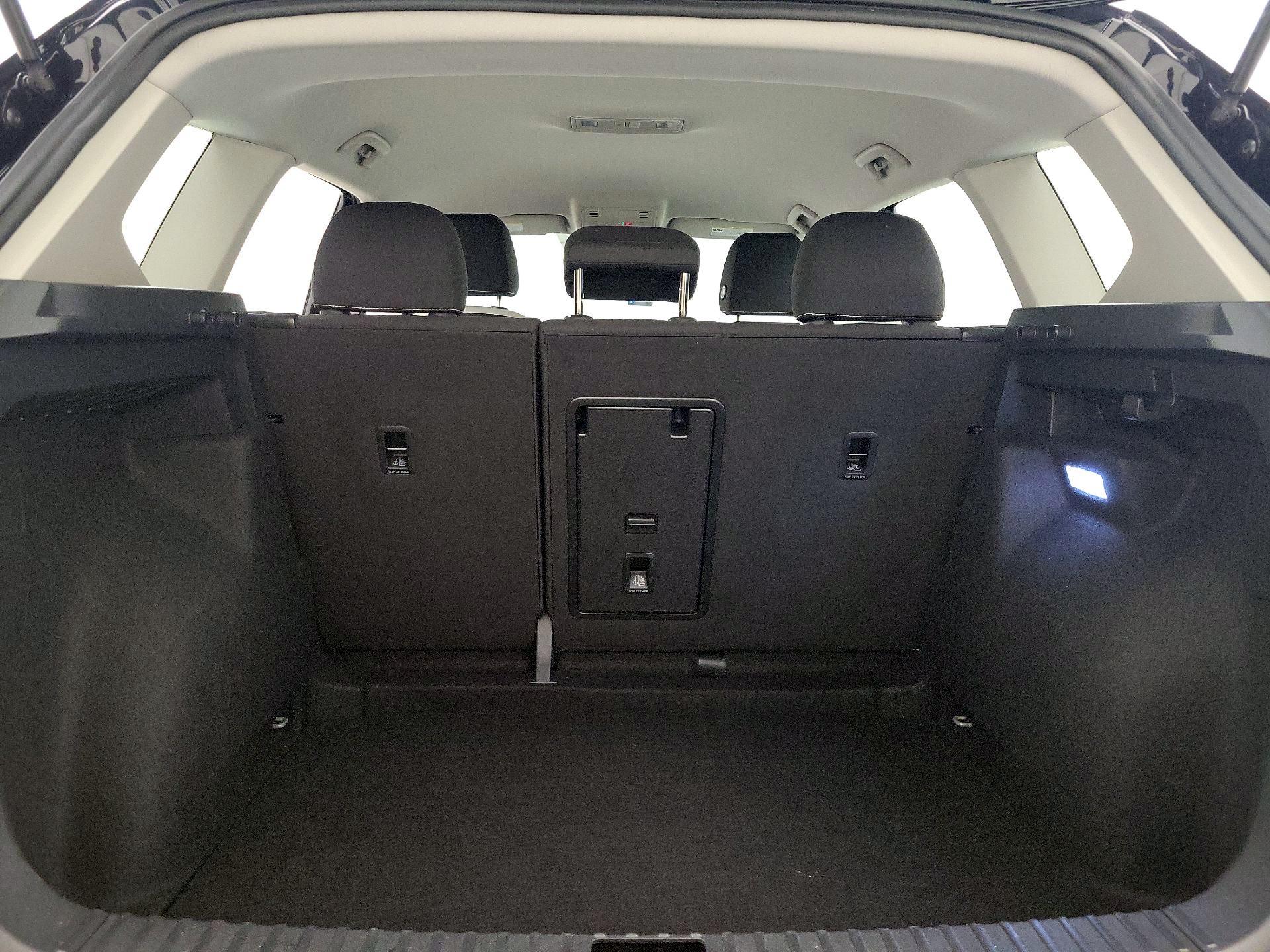 Thumbnail: 2025 Volkswagen Taos - 20