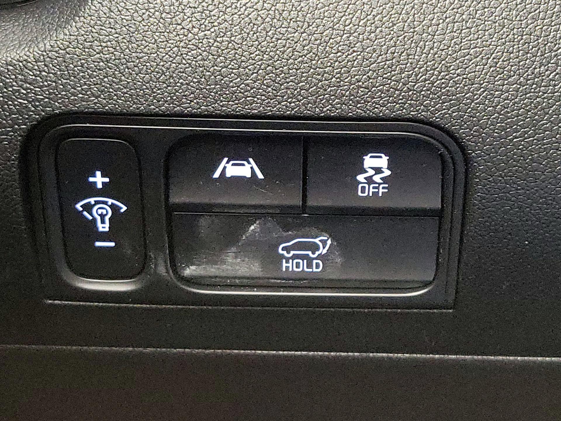 Thumbnail: 2023 Kia Sorento - 11