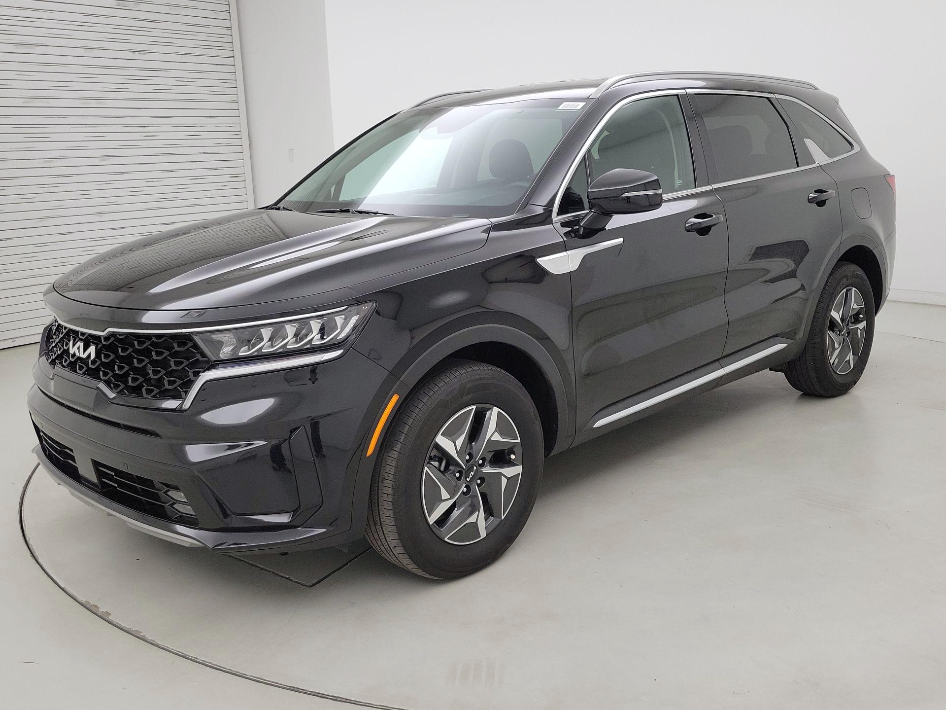 Thumbnail: 2023 Kia Sorento - 3