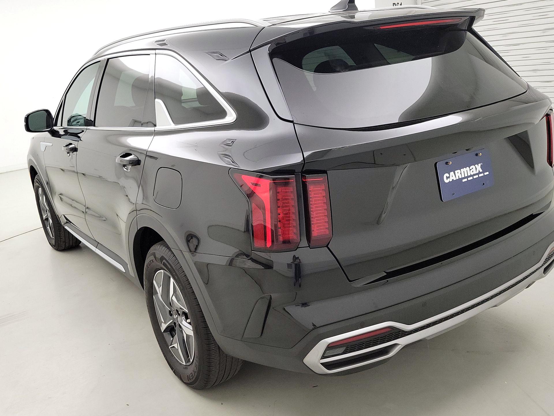 Thumbnail: 2023 Kia Sorento - 7