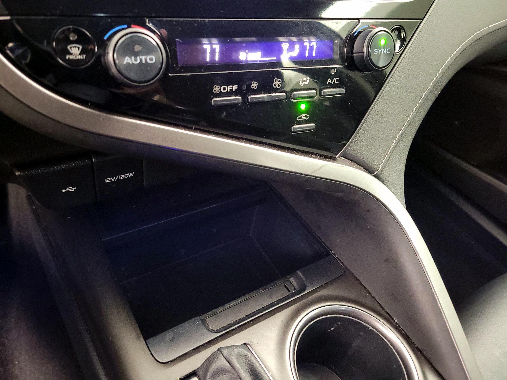 Thumbnail: 2022 Toyota Camry - 16