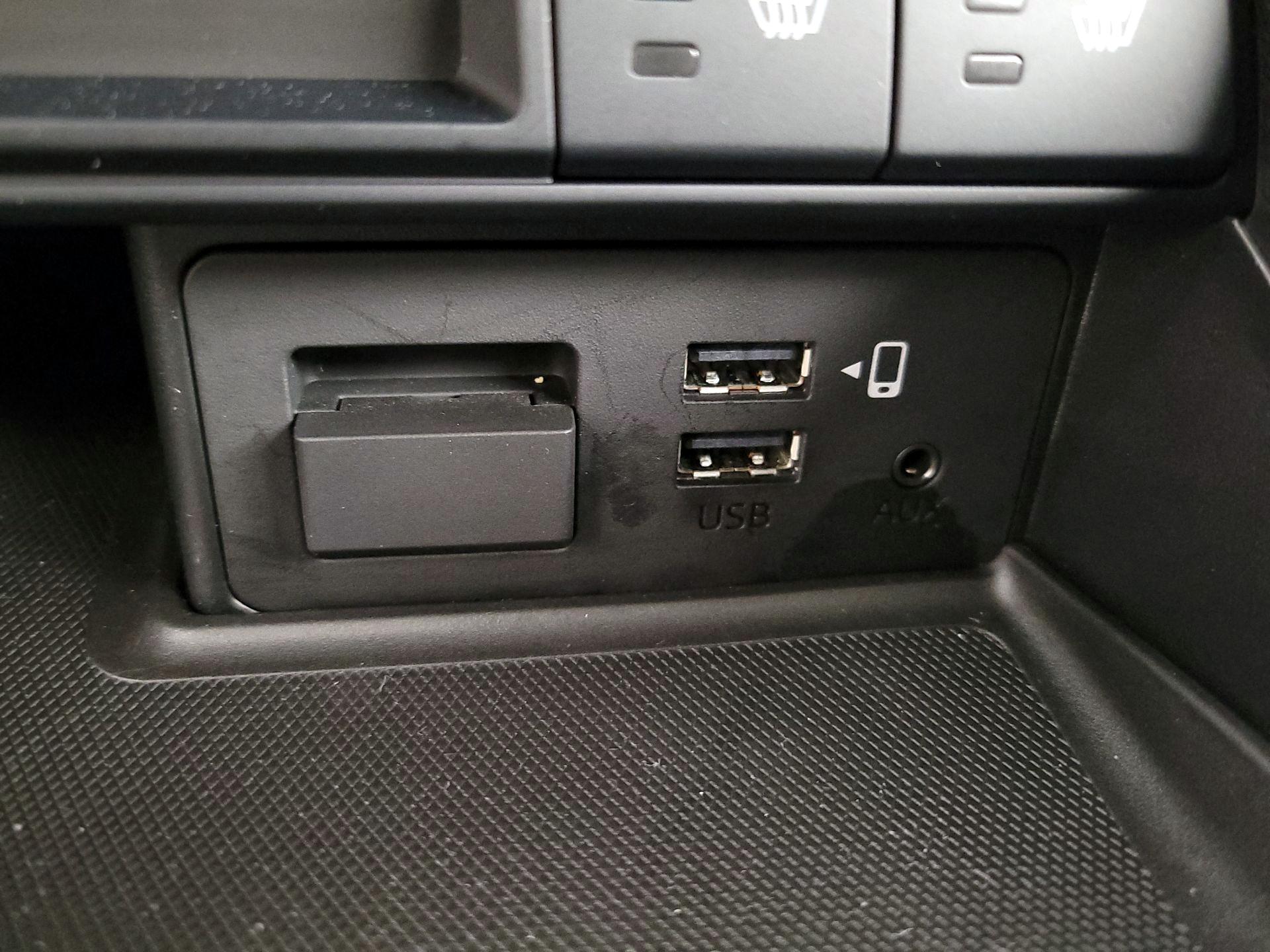 Thumbnail: 2023 Mazda MX-5 Miata - 18