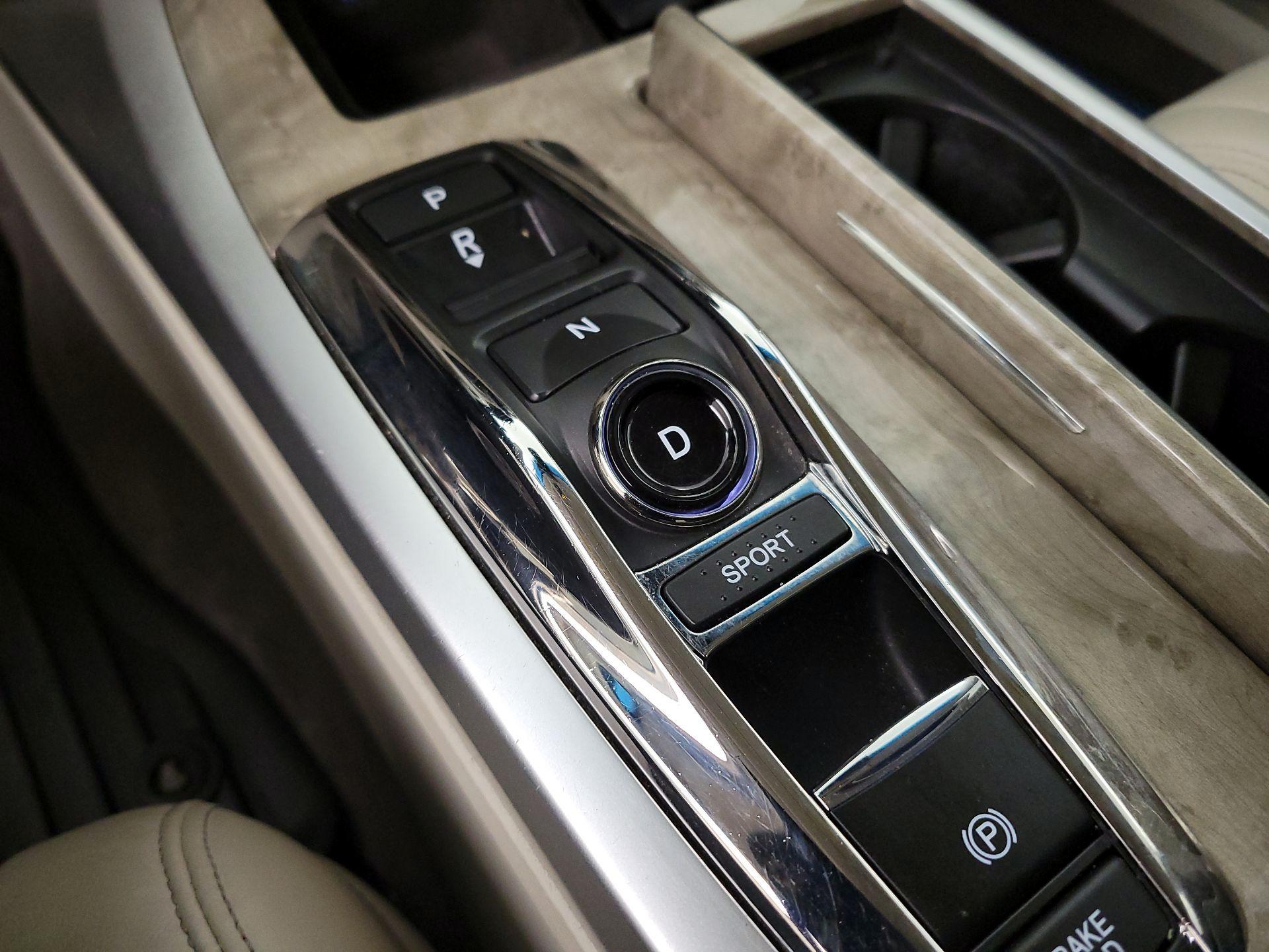 Thumbnail: 2020 Acura RLX - 18