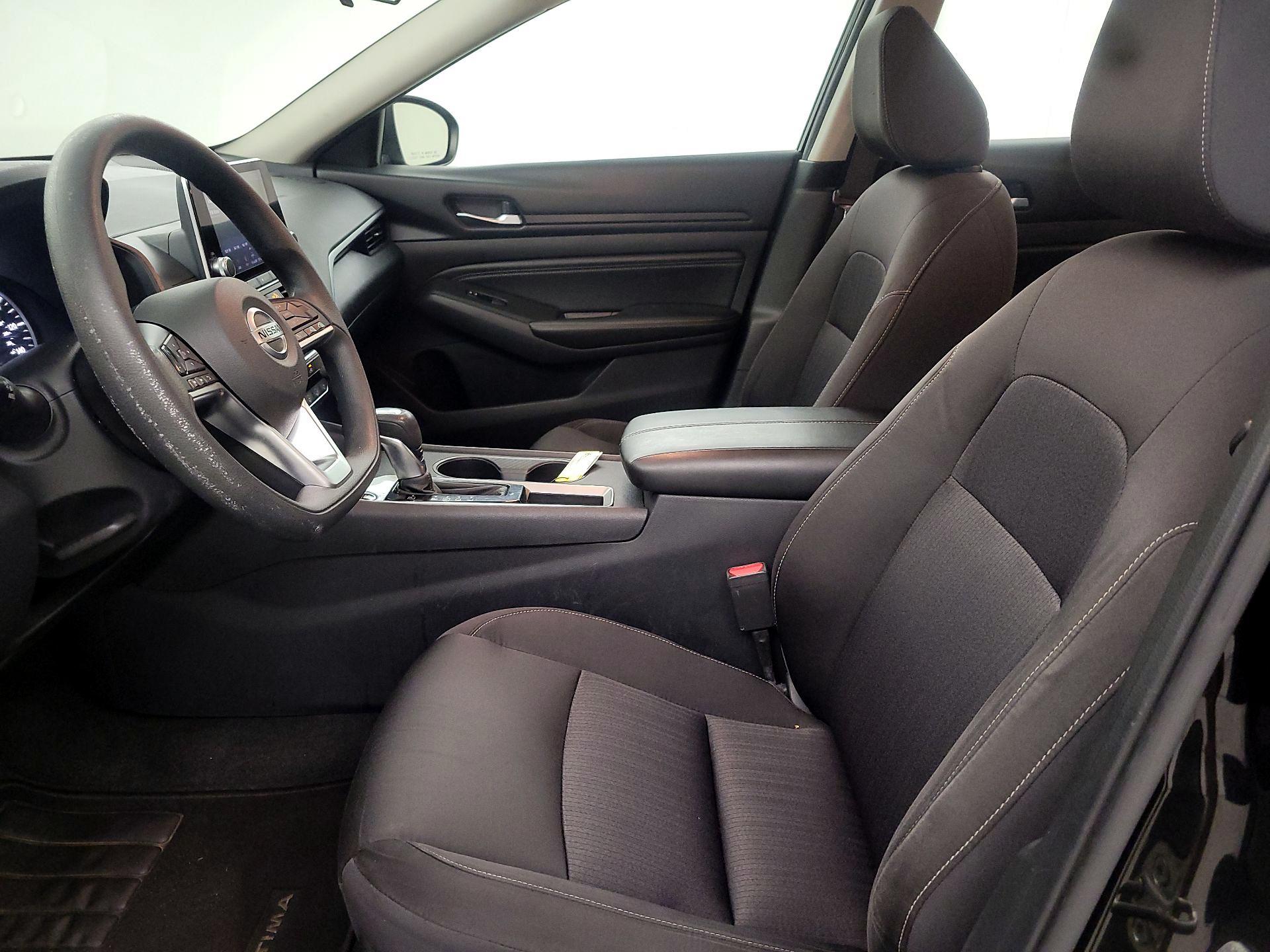 Thumbnail: 2020 Nissan Altima - 11