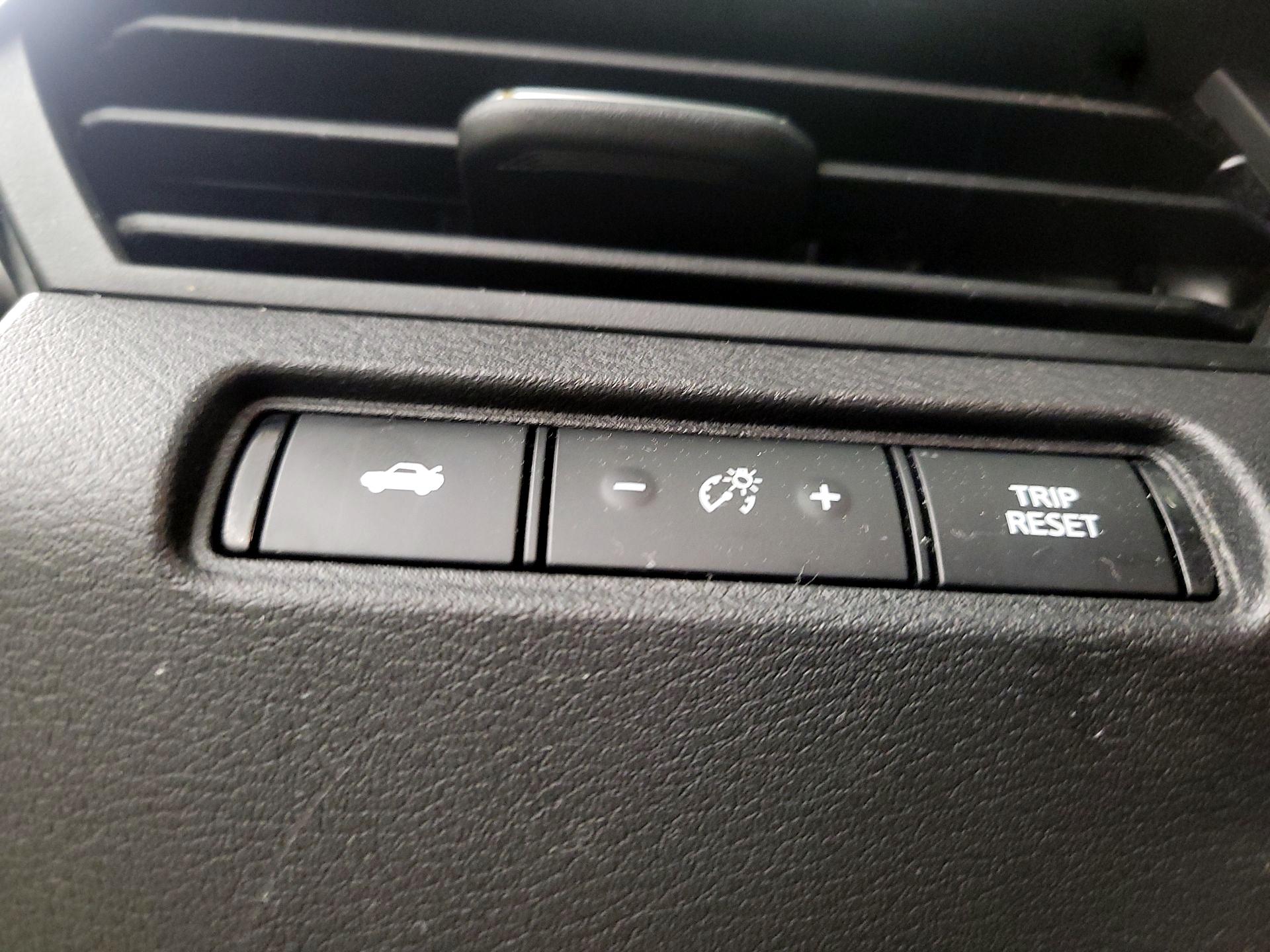 Thumbnail: 2020 Nissan Altima - 13