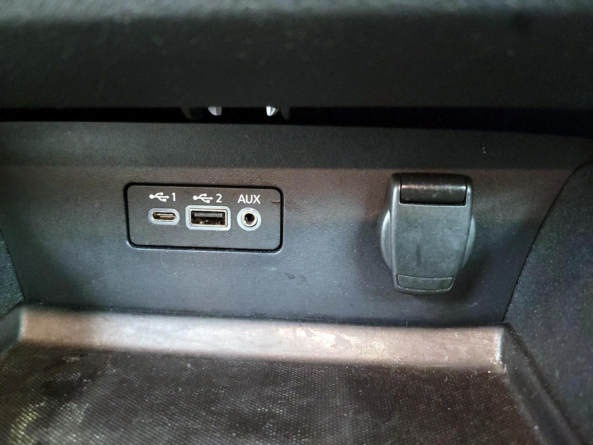 Thumbnail: 2020 Nissan Altima - 18