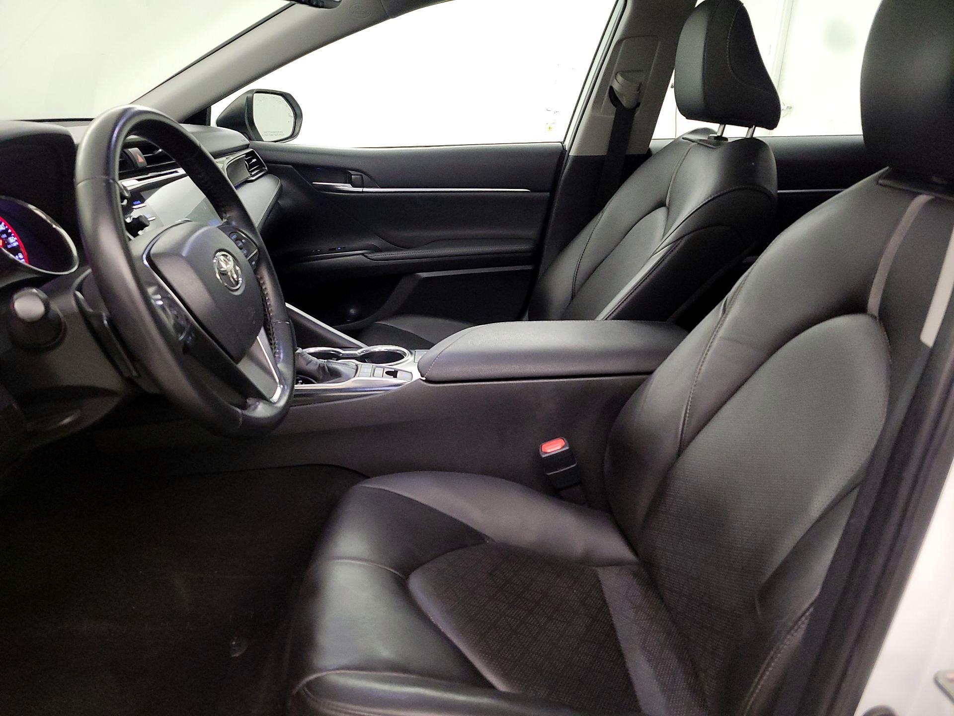 Thumbnail: 2019 Toyota Camry - 11