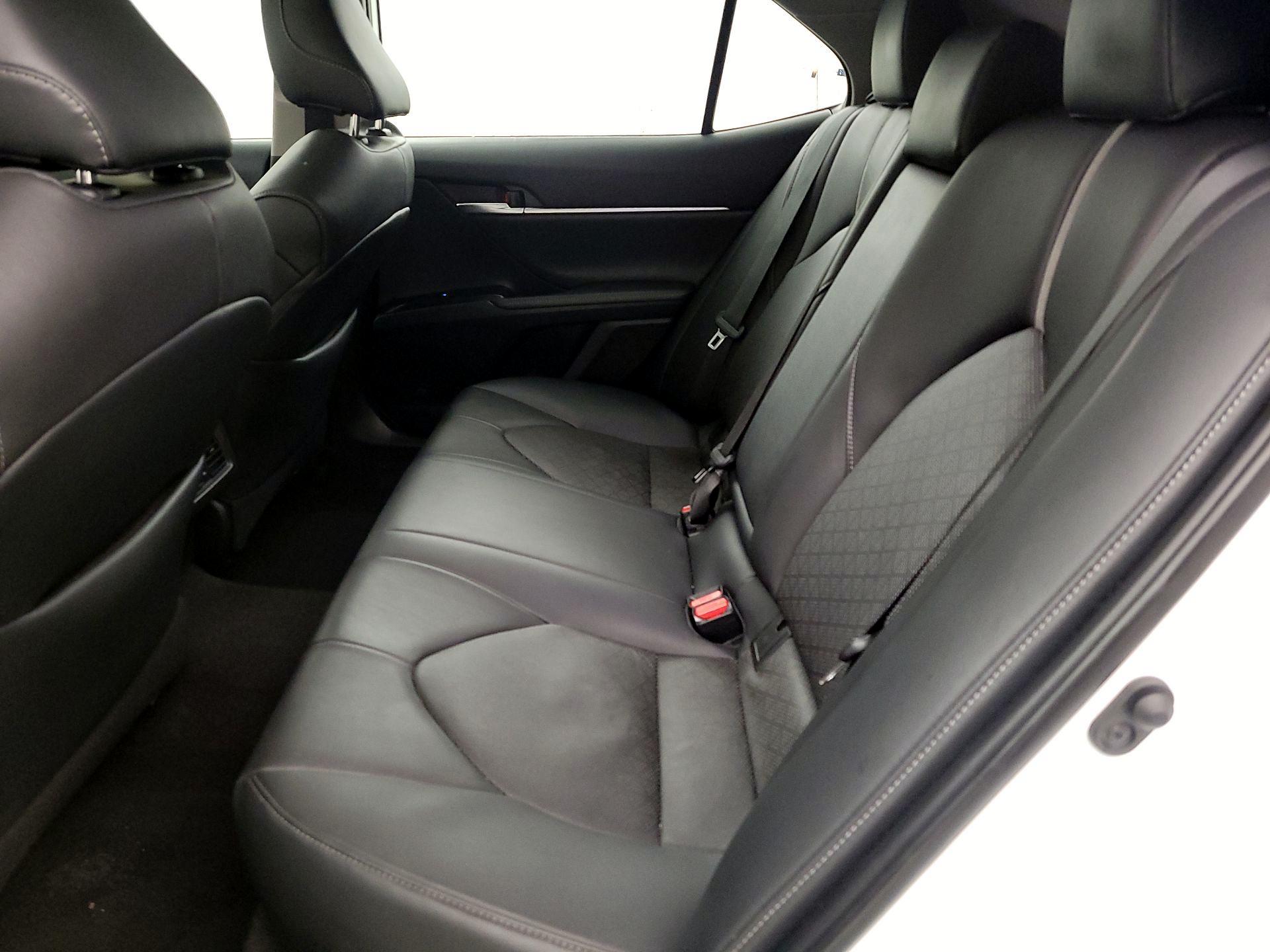 Thumbnail: 2019 Toyota Camry - 20