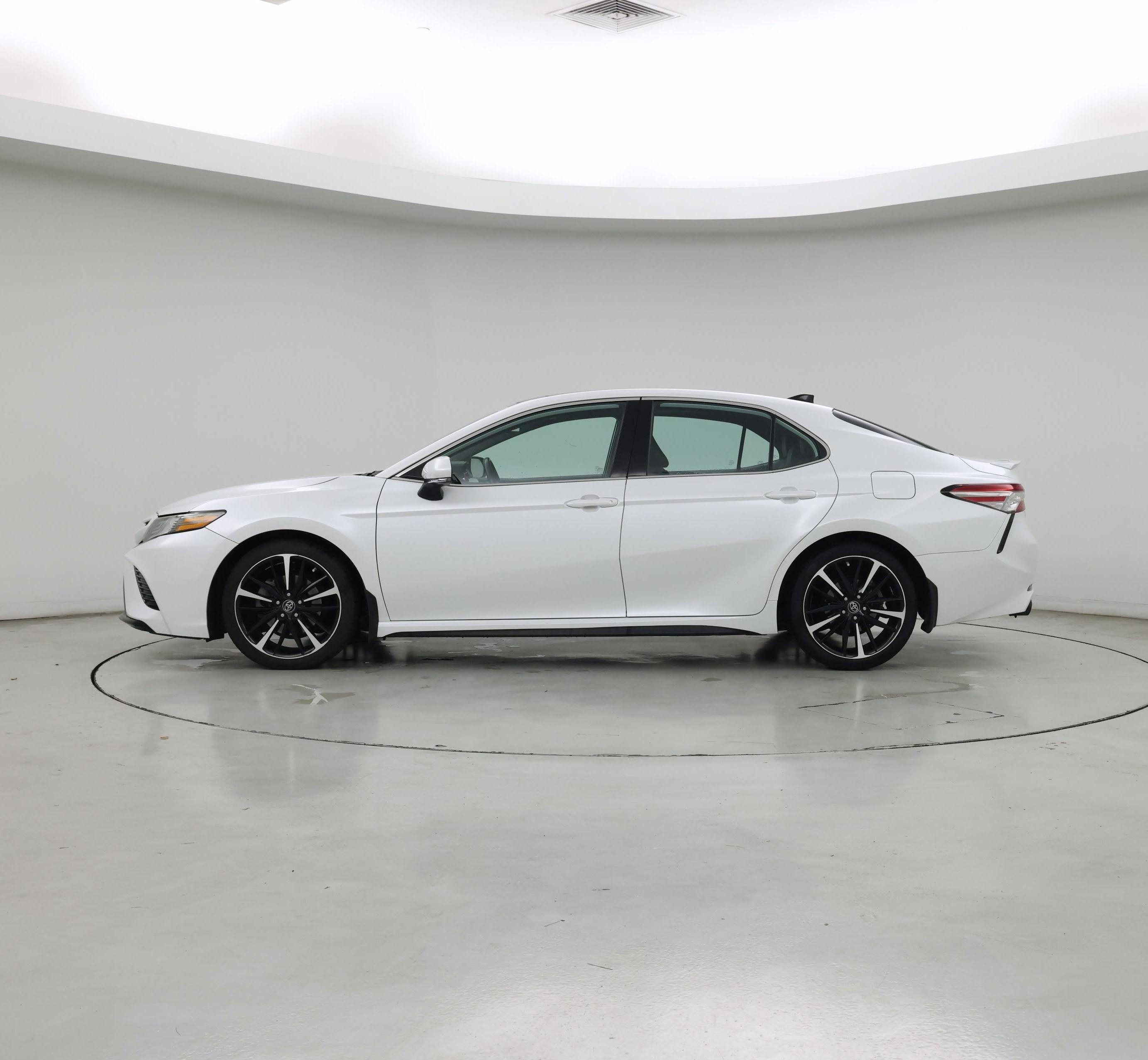 Thumbnail: 2019 Toyota Camry - 3