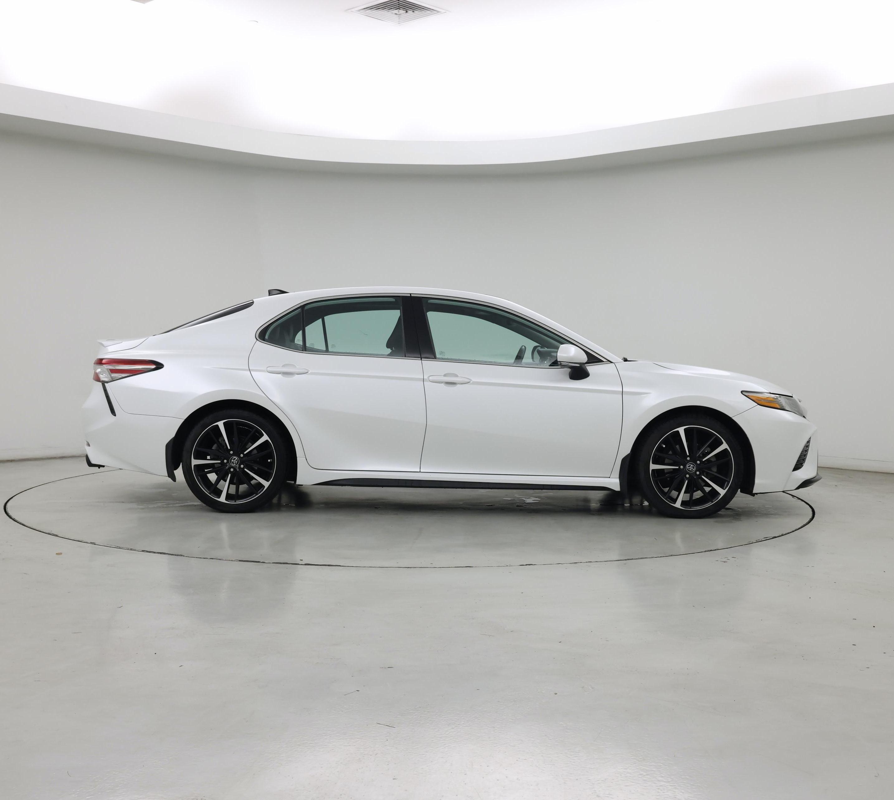 Thumbnail: 2019 Toyota Camry - 7