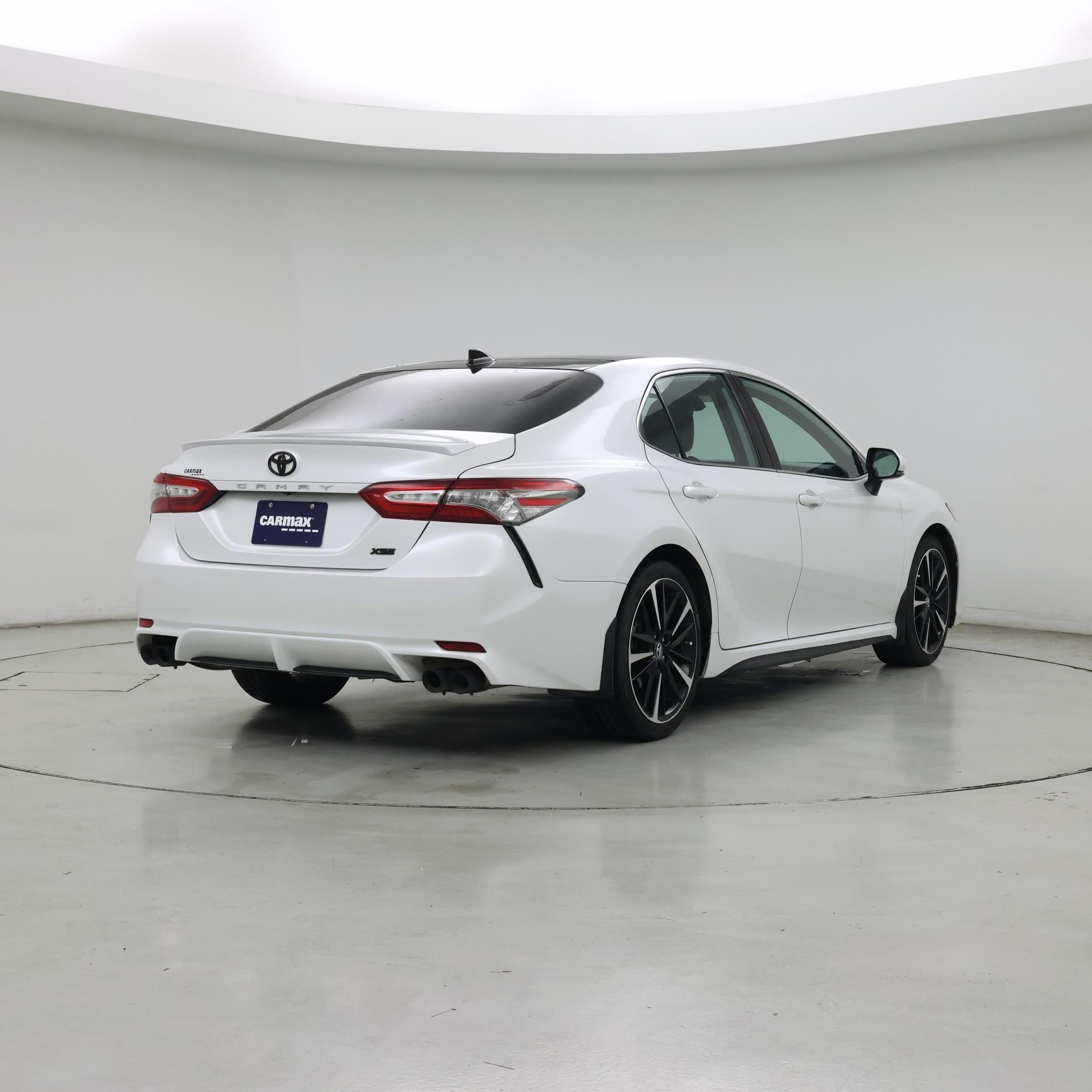 Thumbnail: 2019 Toyota Camry - 8