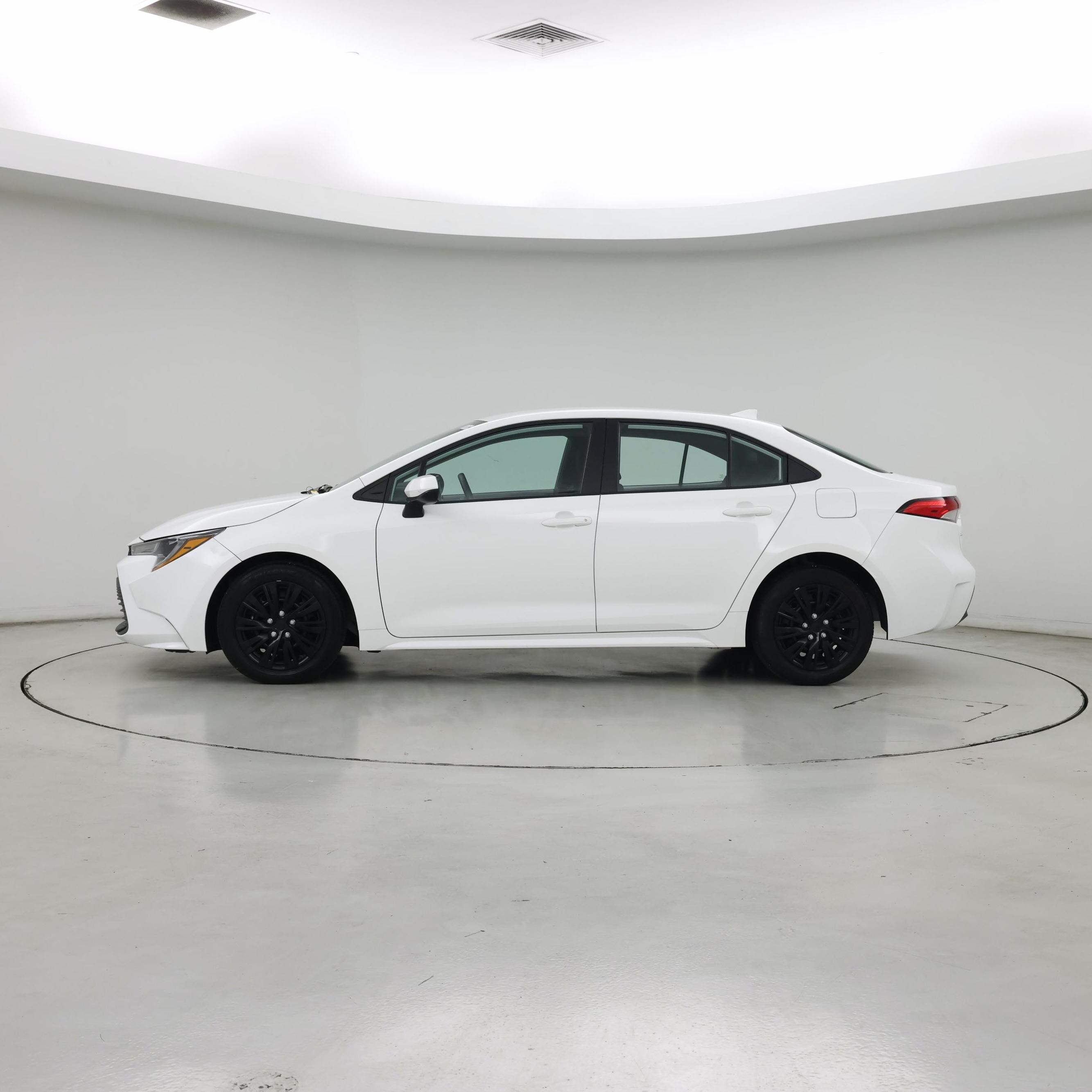 Thumbnail: 2023 Toyota Corolla - 3