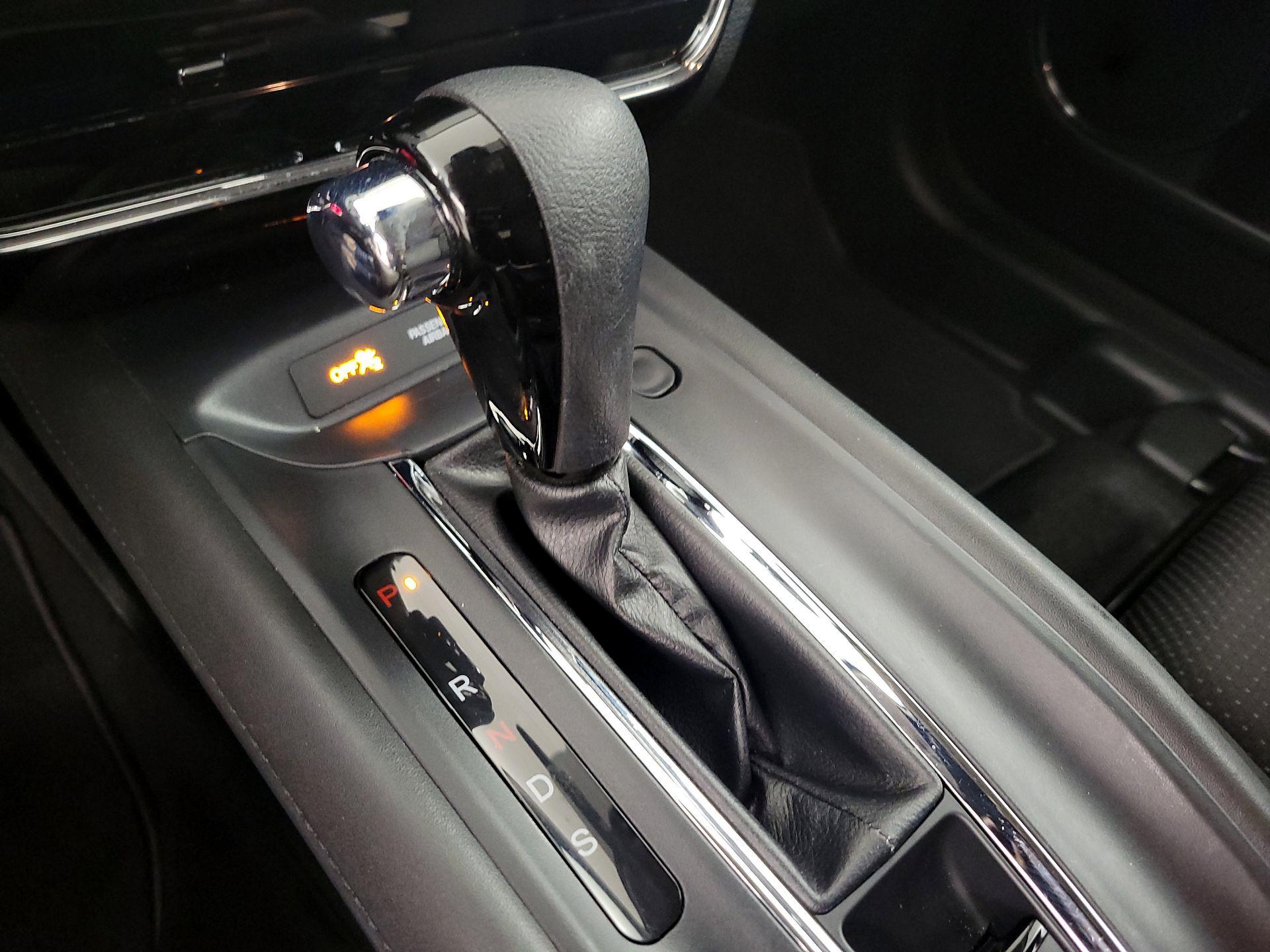 Thumbnail: 2022 Honda HR-V - 17