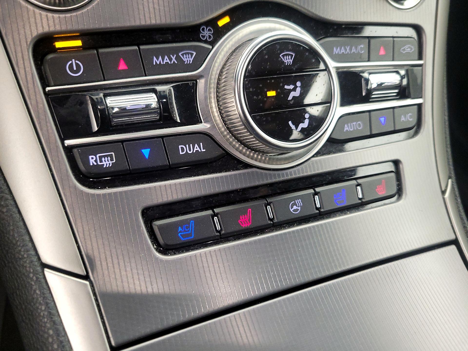 Thumbnail: 2019 Lincoln MKZ - 17