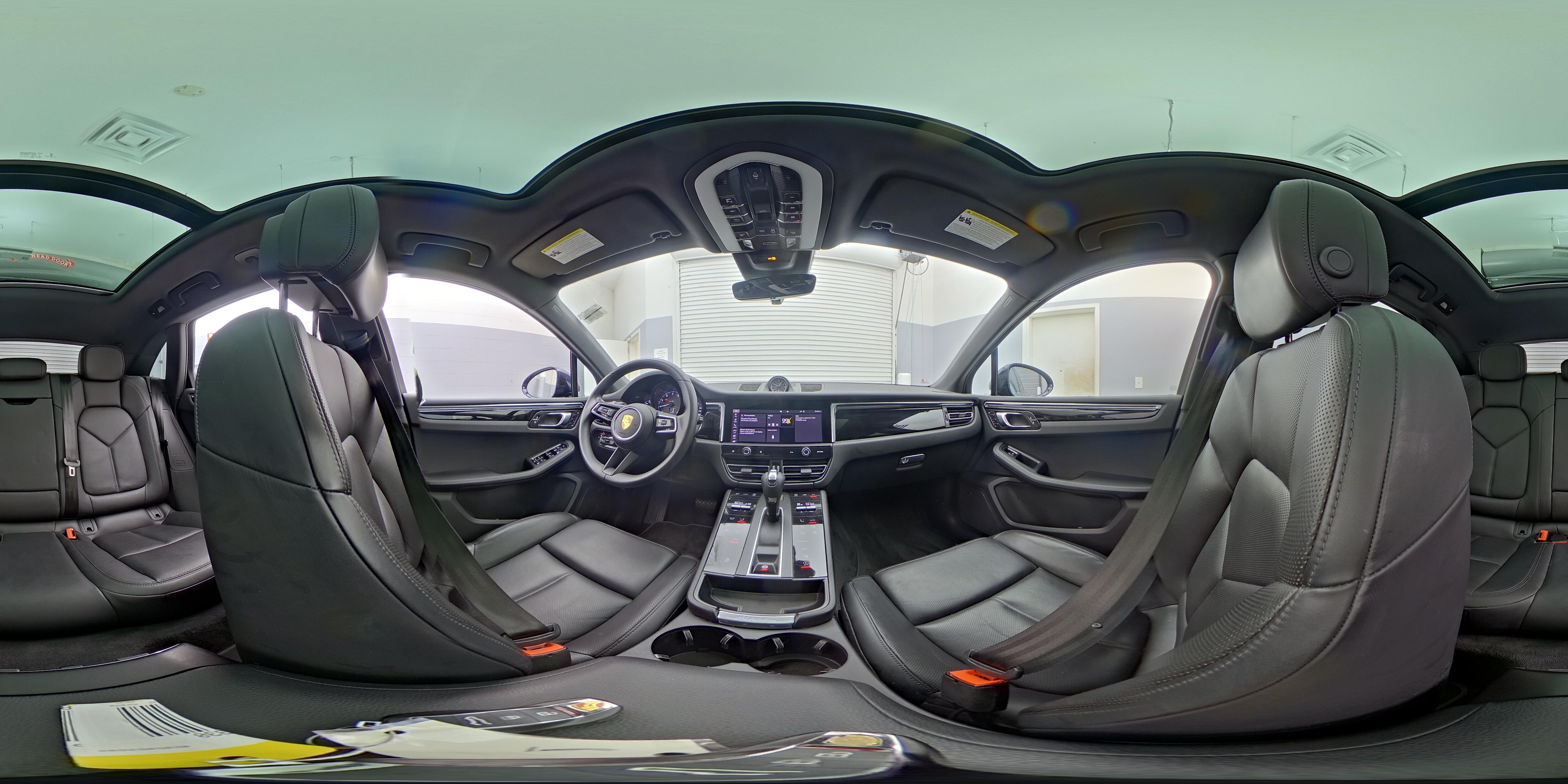 2022 Porsche Macan Base - Photo 26