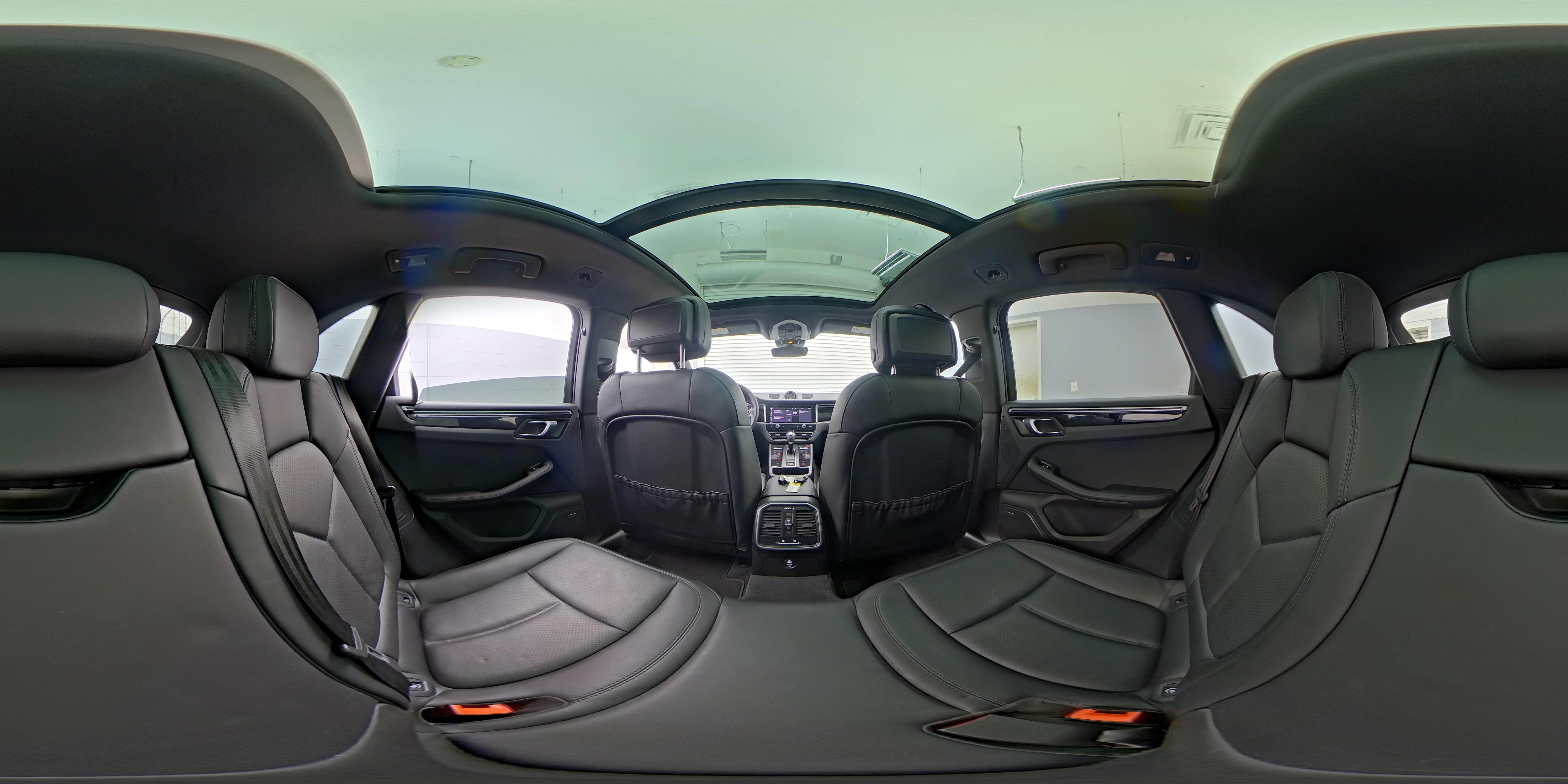 2022 Porsche Macan Base - Photo 27