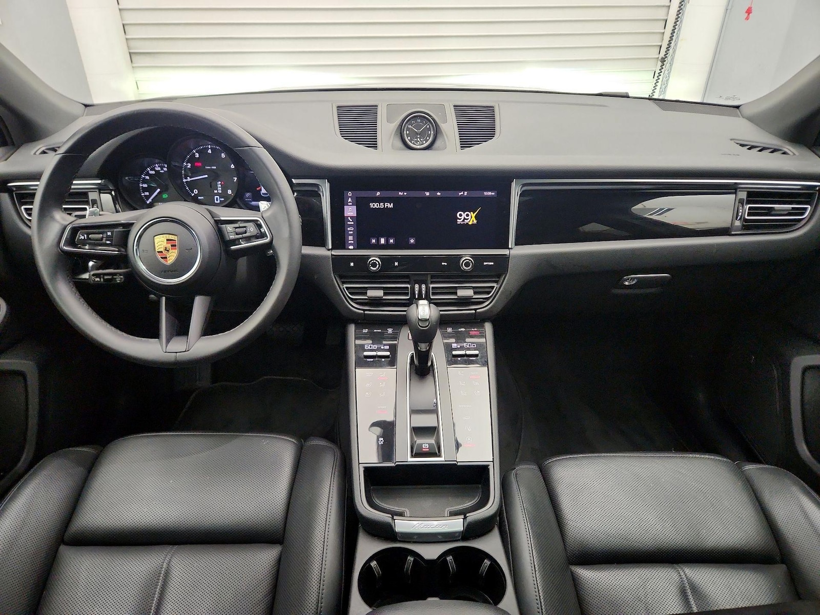 2022 Porsche Macan Base - Photo 10