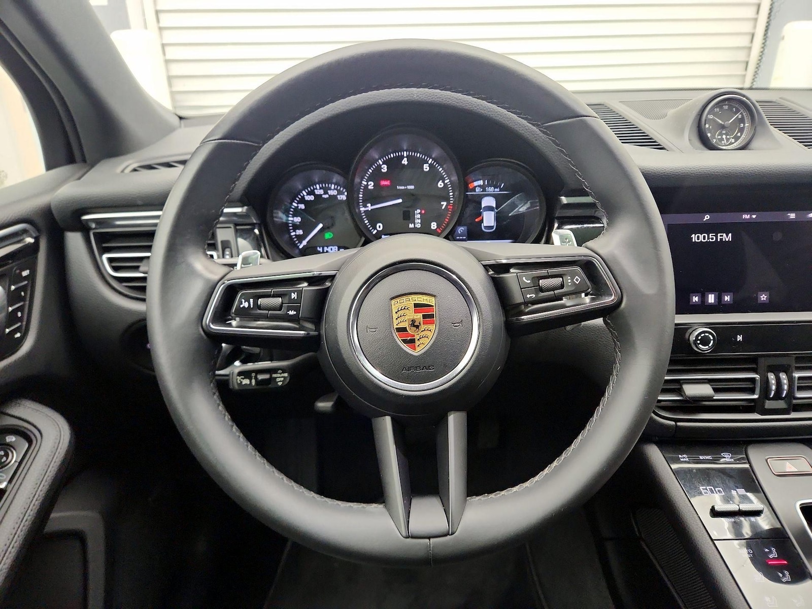 2022 Porsche Macan Base - Photo 11