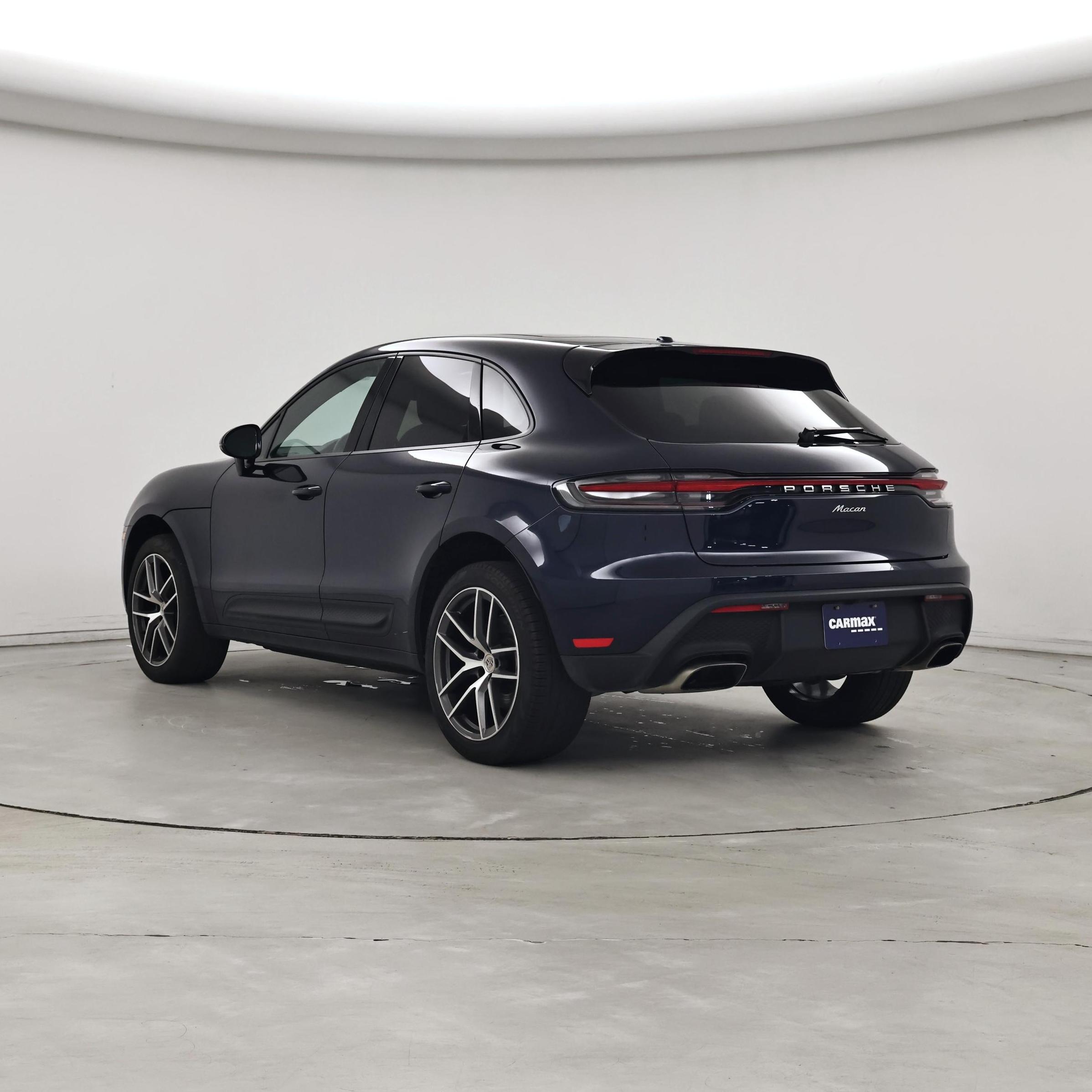 Thumbnail: 2022 Porsche Macan - 2