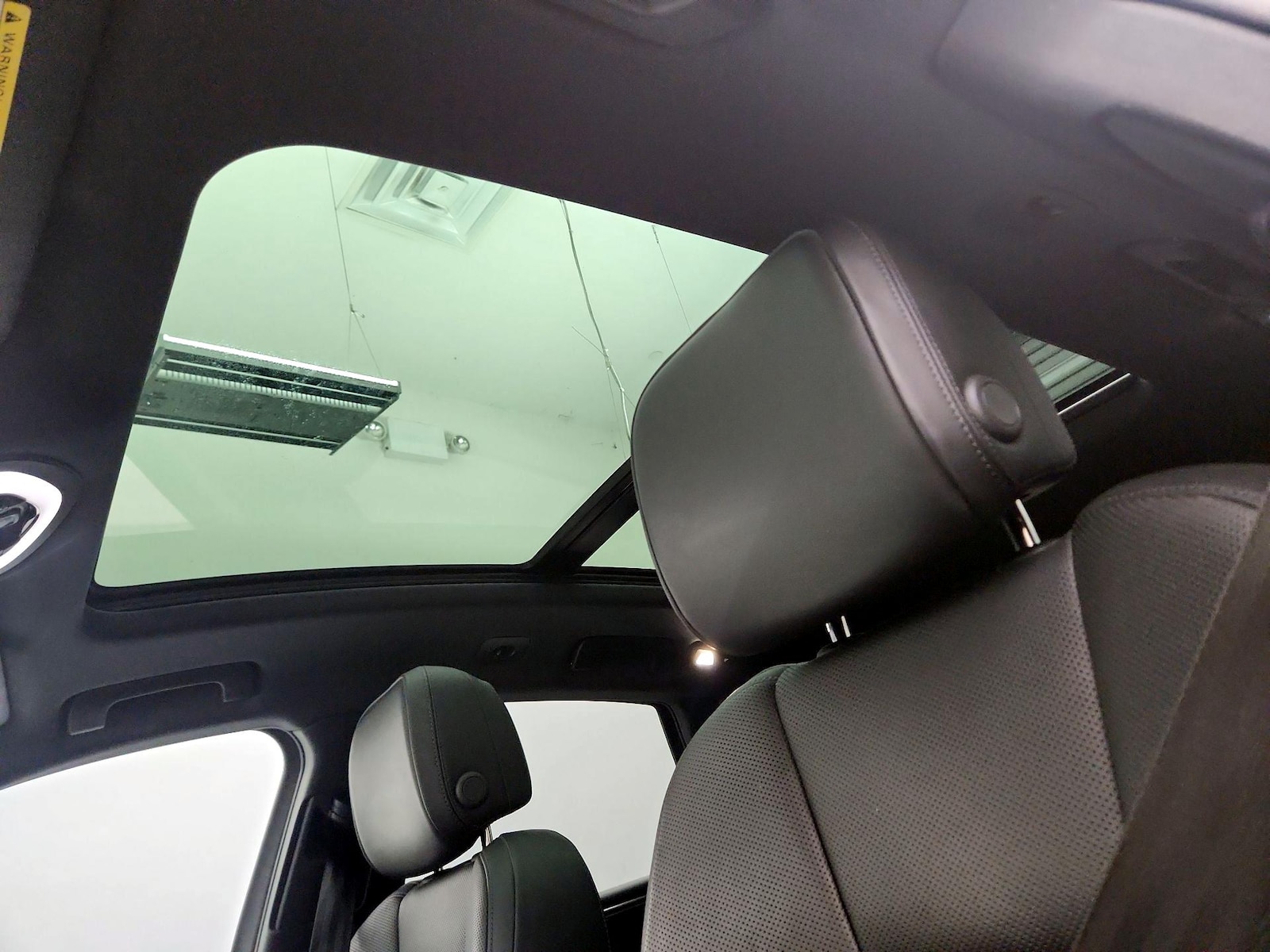 2022 Porsche Macan Base - Photo 21