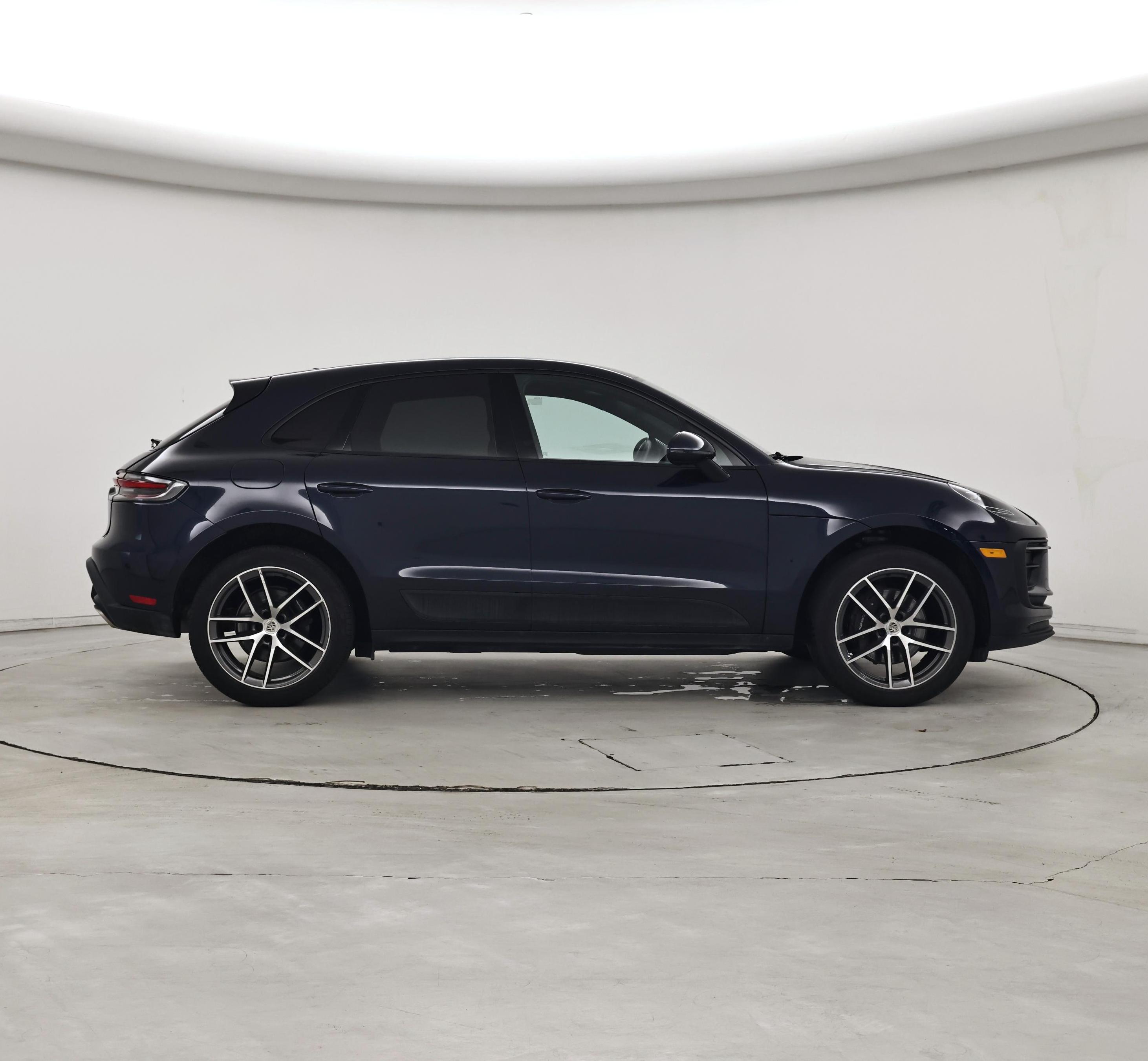 Thumbnail: 2022 Porsche Macan - 7