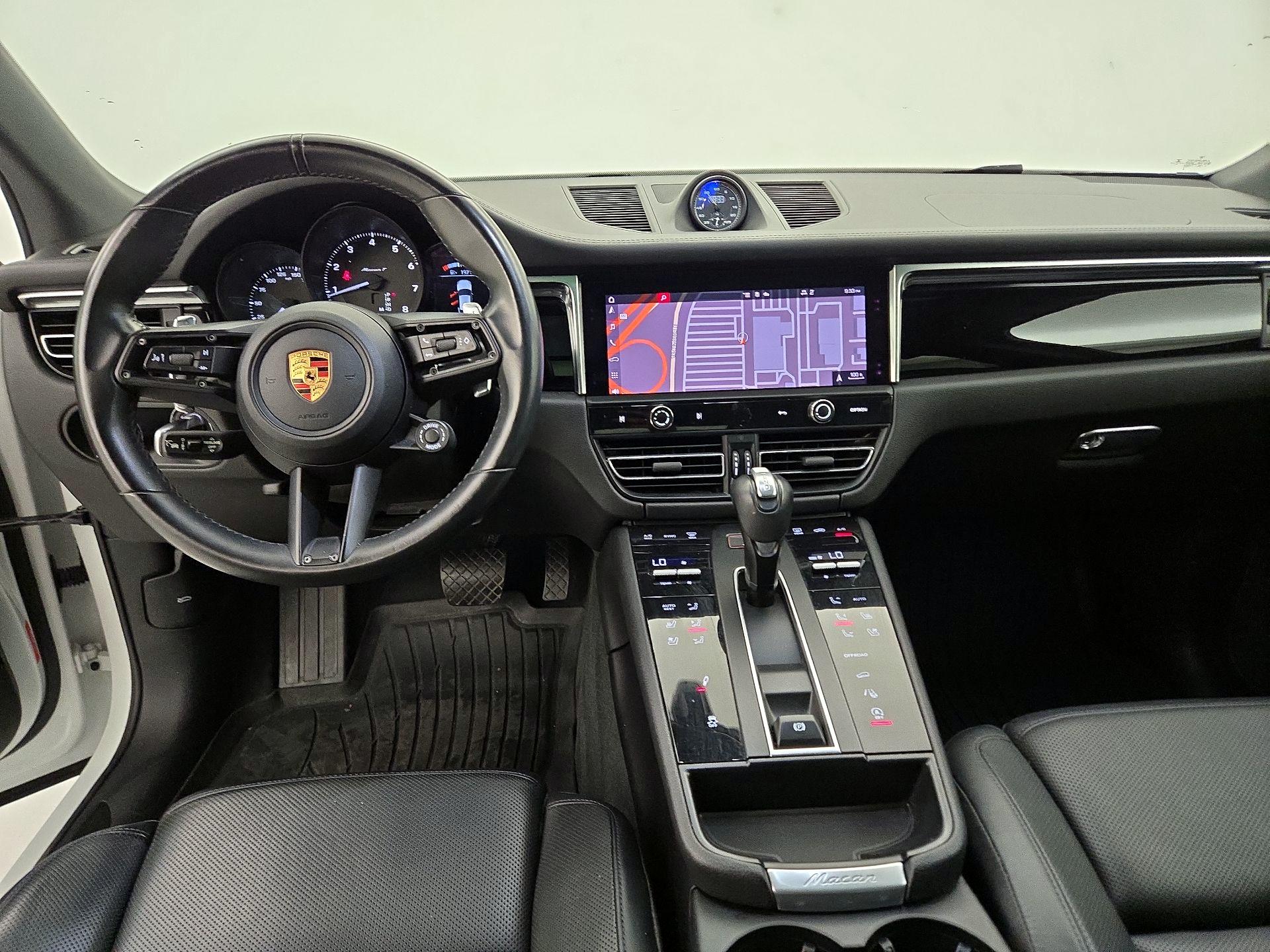 Thumbnail: 2023 Porsche Macan - 9