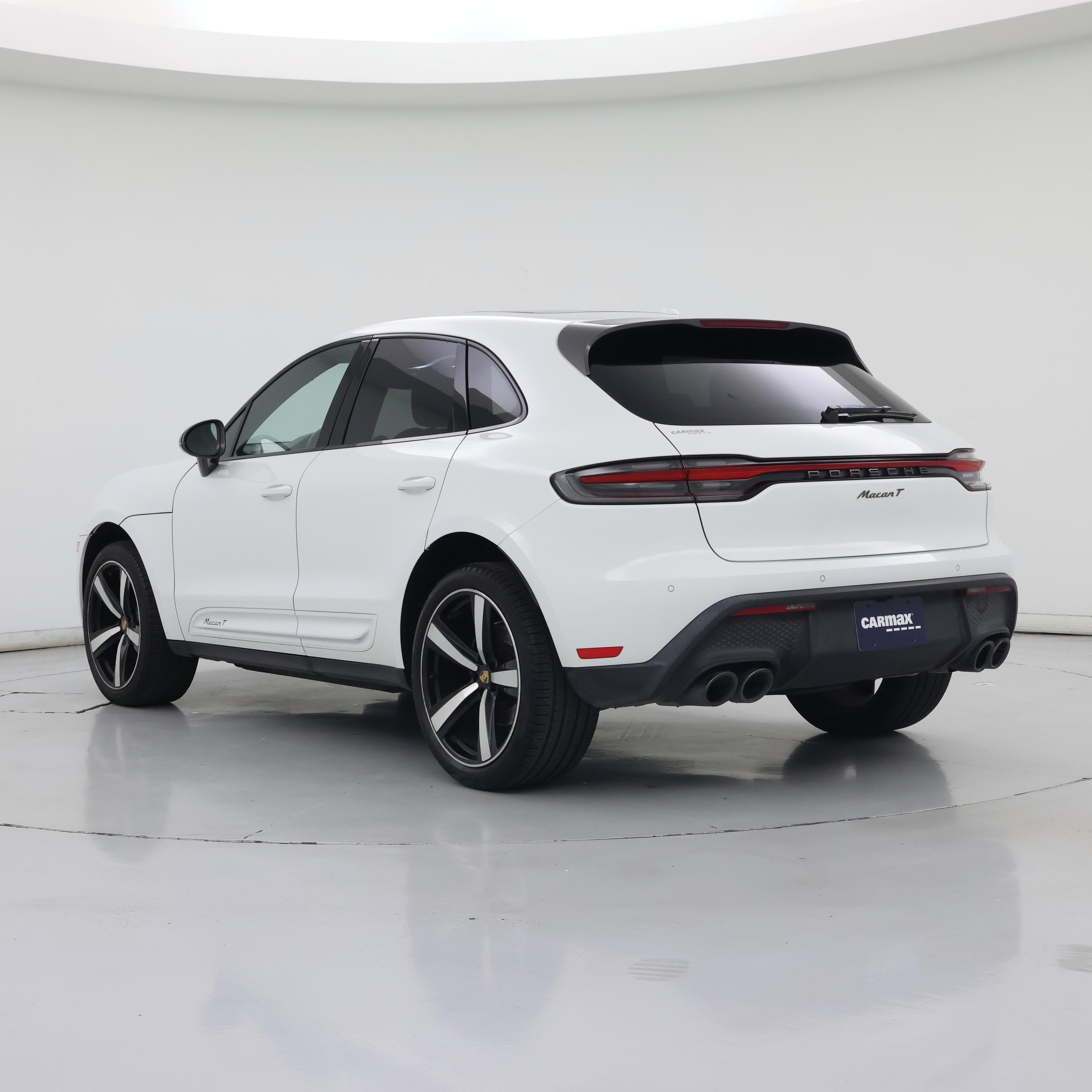 Thumbnail: 2023 Porsche Macan - 2