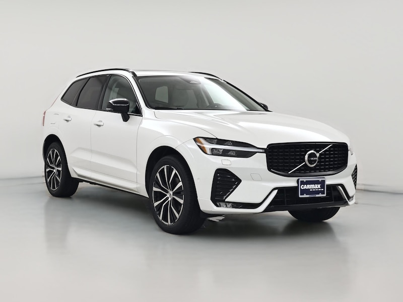 2023 Volvo XC60 B5 Plus Dark Theme