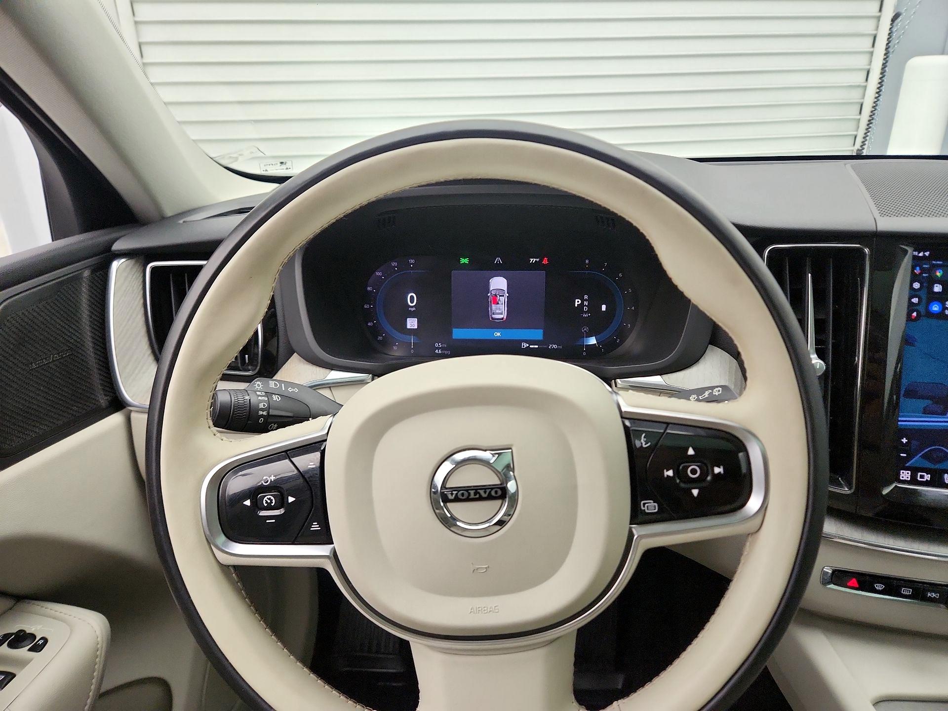 Thumbnail: 2023 Volvo XC60 - 10