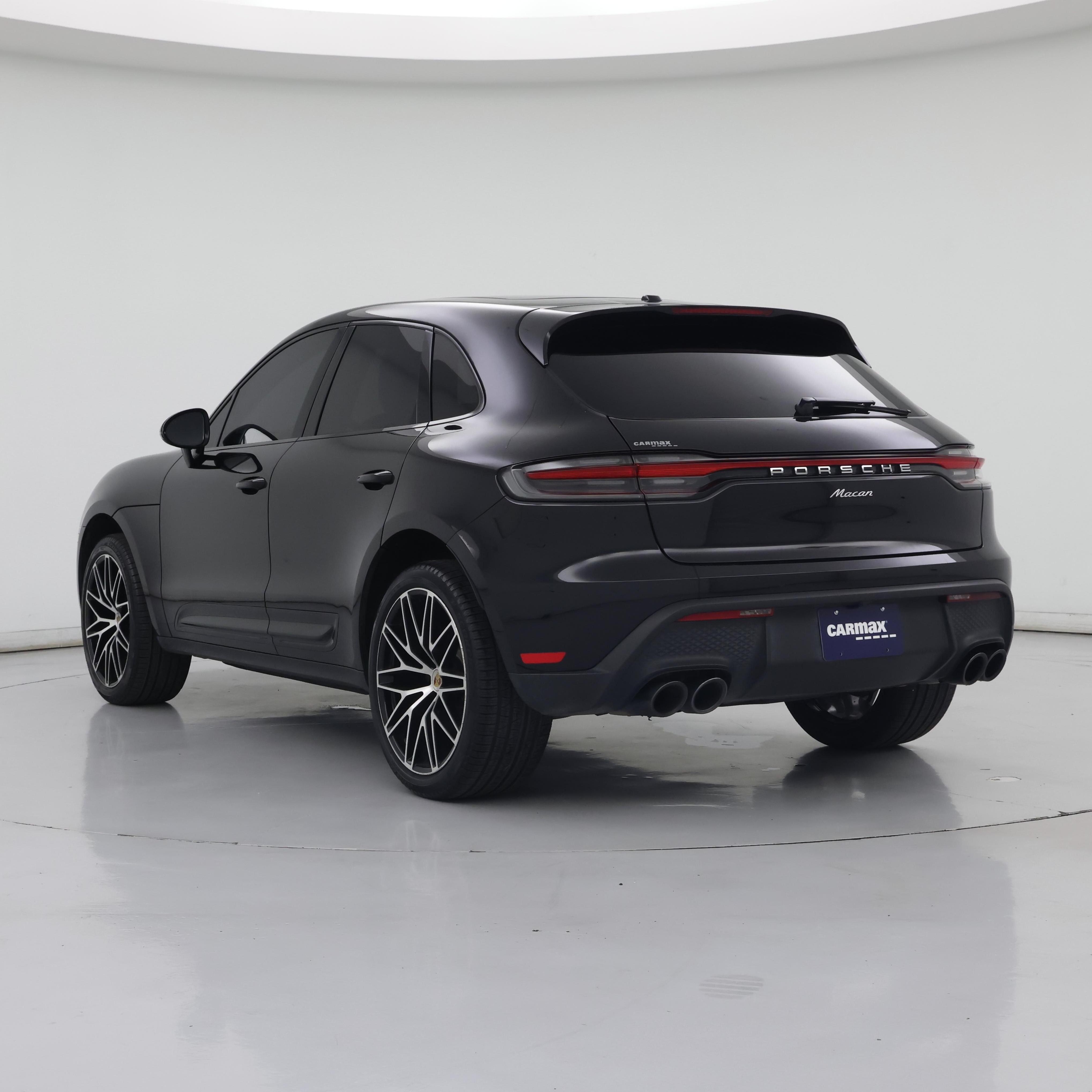 Thumbnail: 2023 Porsche Macan - 2