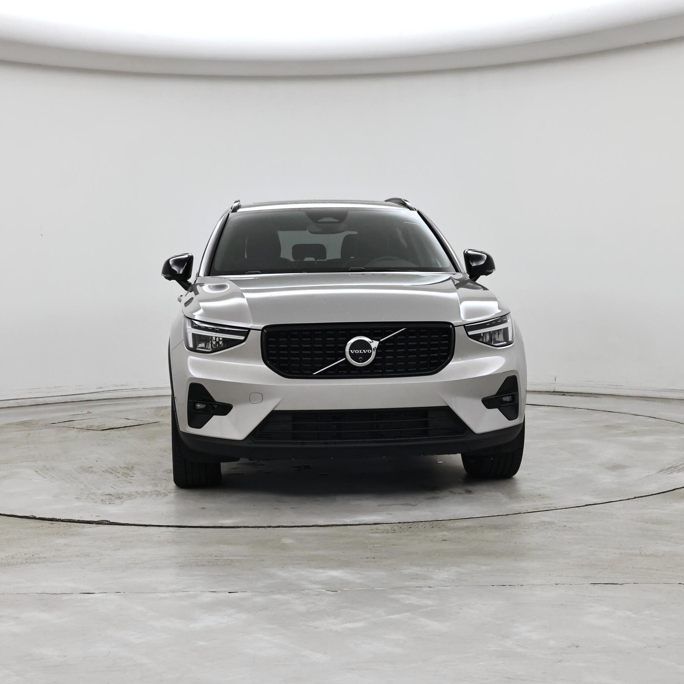 Thumbnail: 2025 Volvo XC40 - 5