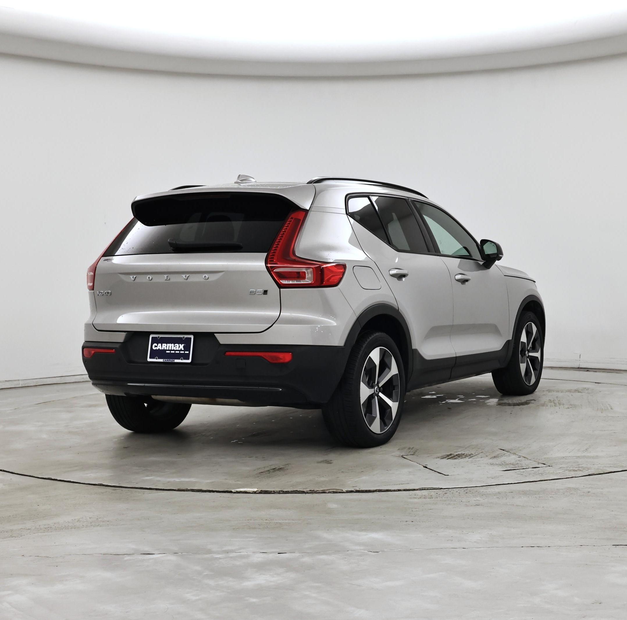 Thumbnail: 2025 Volvo XC40 - 8