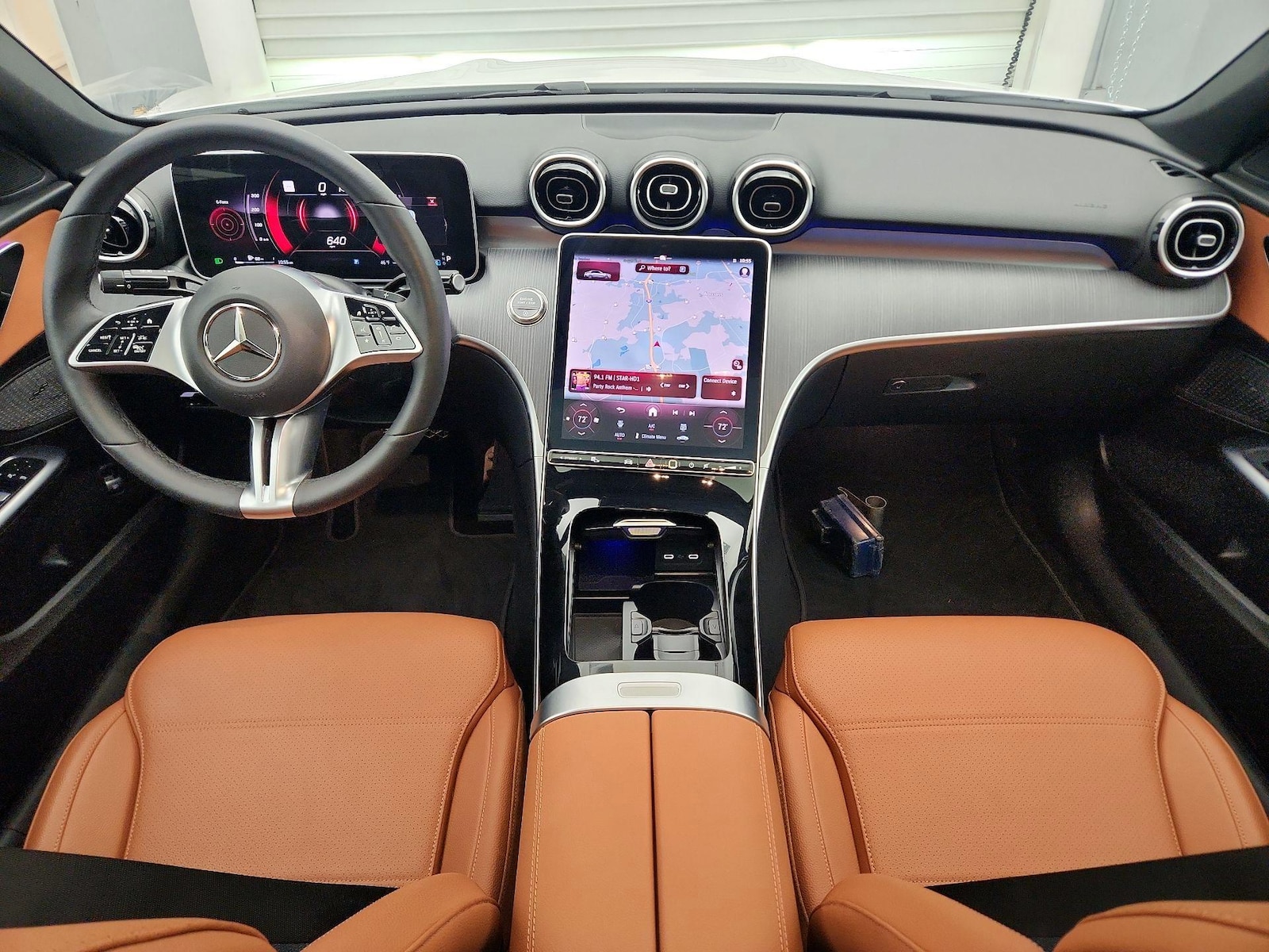 2025 Mercedes-Benz C-Class Sedan C 300 - Photo 10