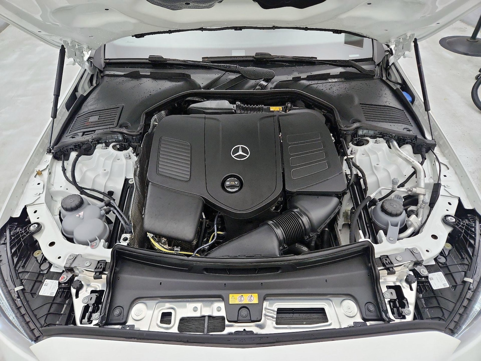 2025 Mercedes-Benz C-Class Sedan C 300 - Photo 24