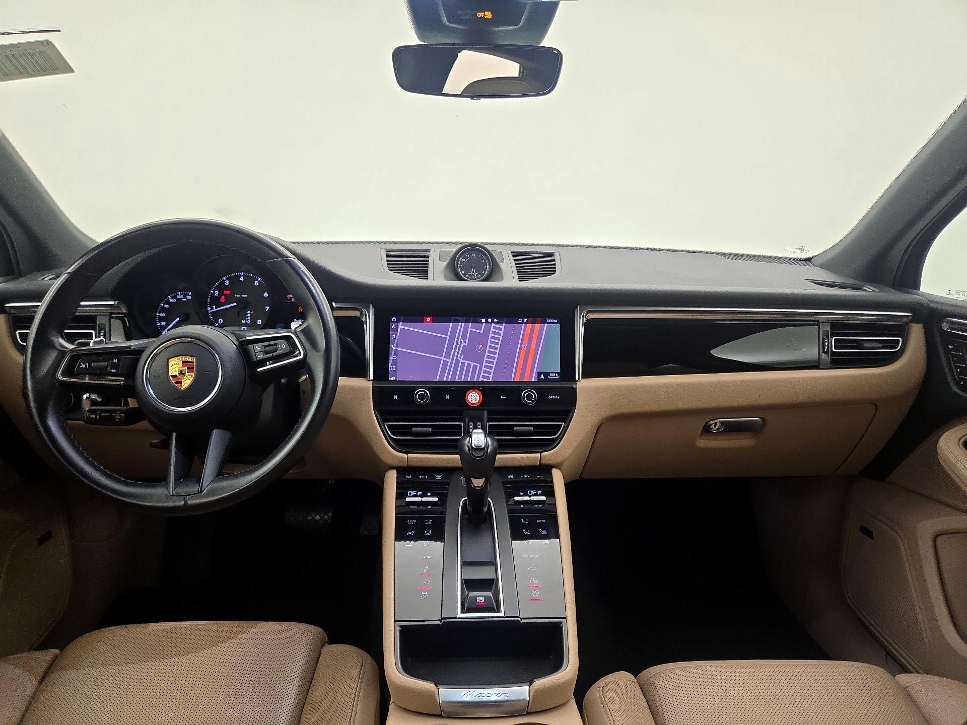 Thumbnail: 2023 Porsche Macan - 9