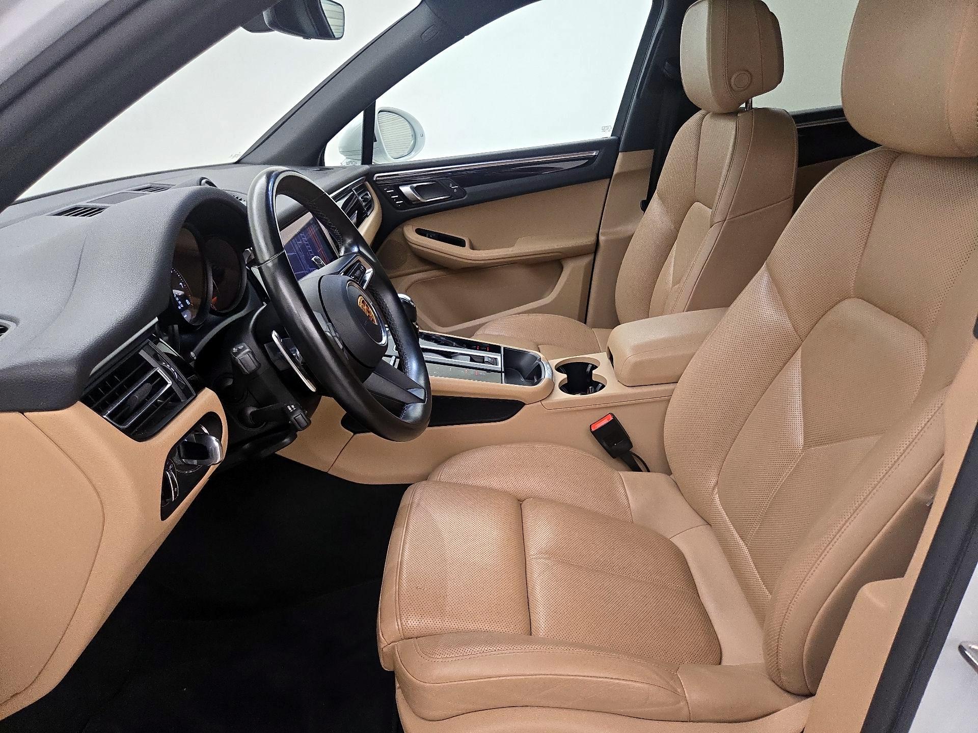 Thumbnail: 2023 Porsche Macan - 11